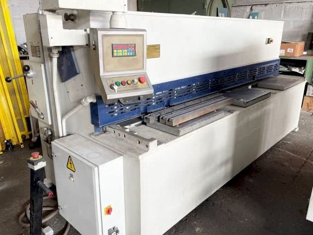 ALPA COF 3050mm x 4/6mm-maskinen framifrån
