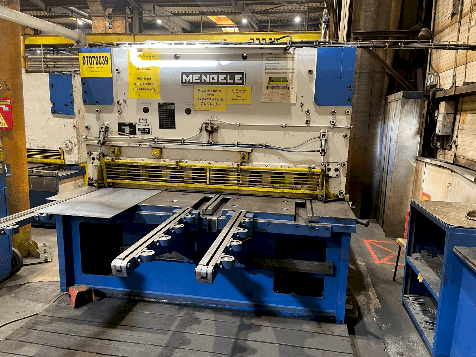 MENGELE S16-2000-maskinen framifrån