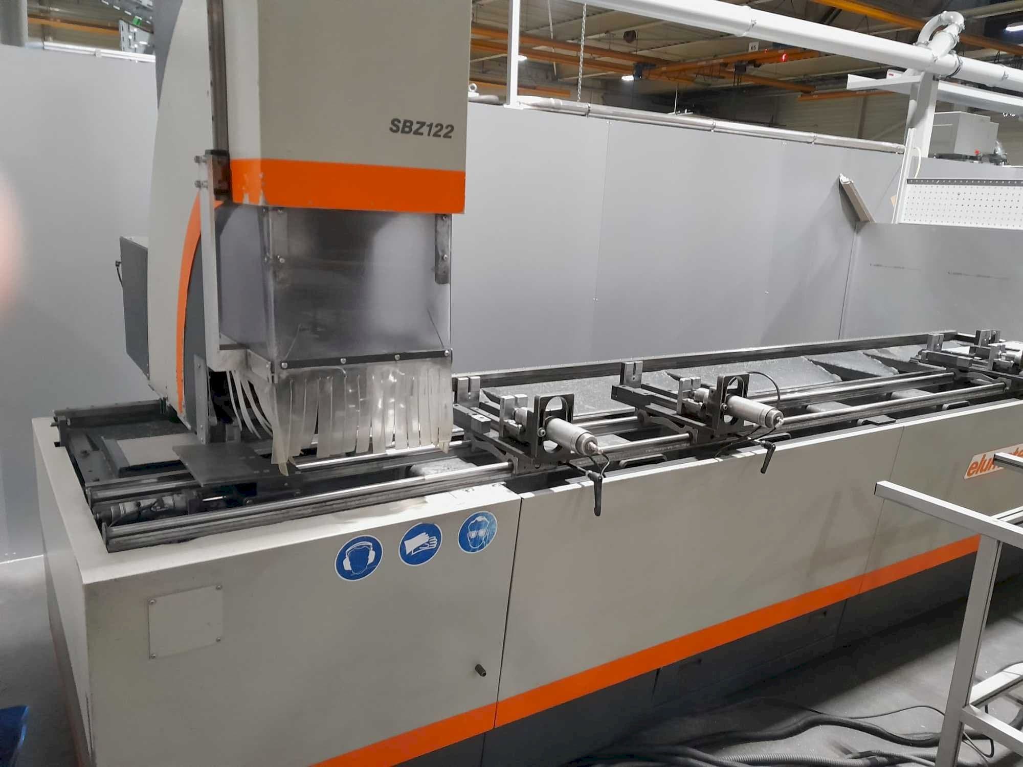 Elumatec SBZ 122-maskinen framifrån