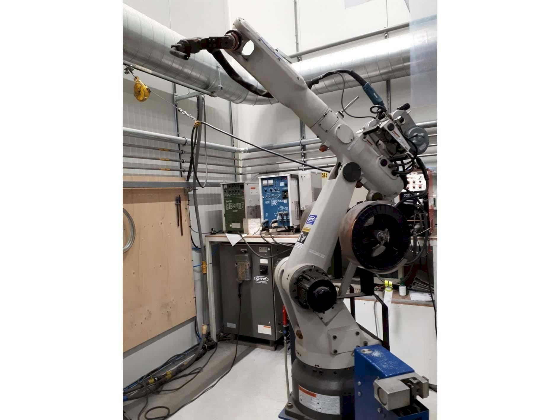 OTC Daihen Welding Robot-maskinen framifrån