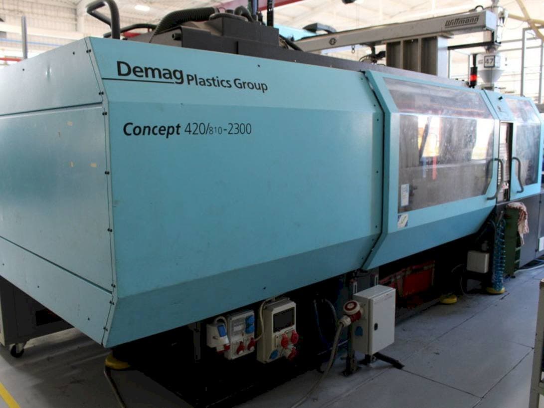 DEMAG 420/810-2300 NC4-maskinen framifrån