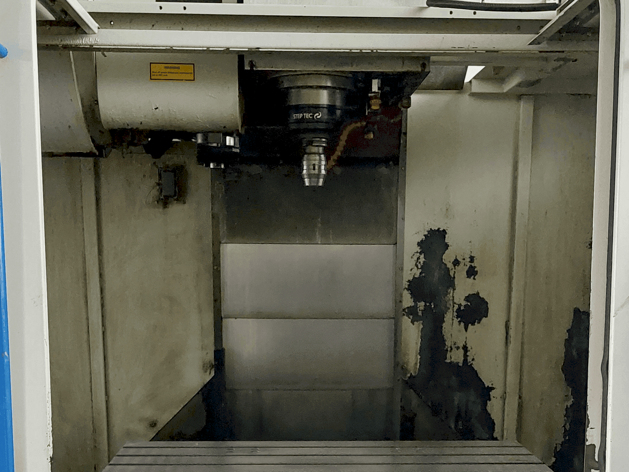 MIKRON VCE 1000 Pro-X-maskinen framifrån