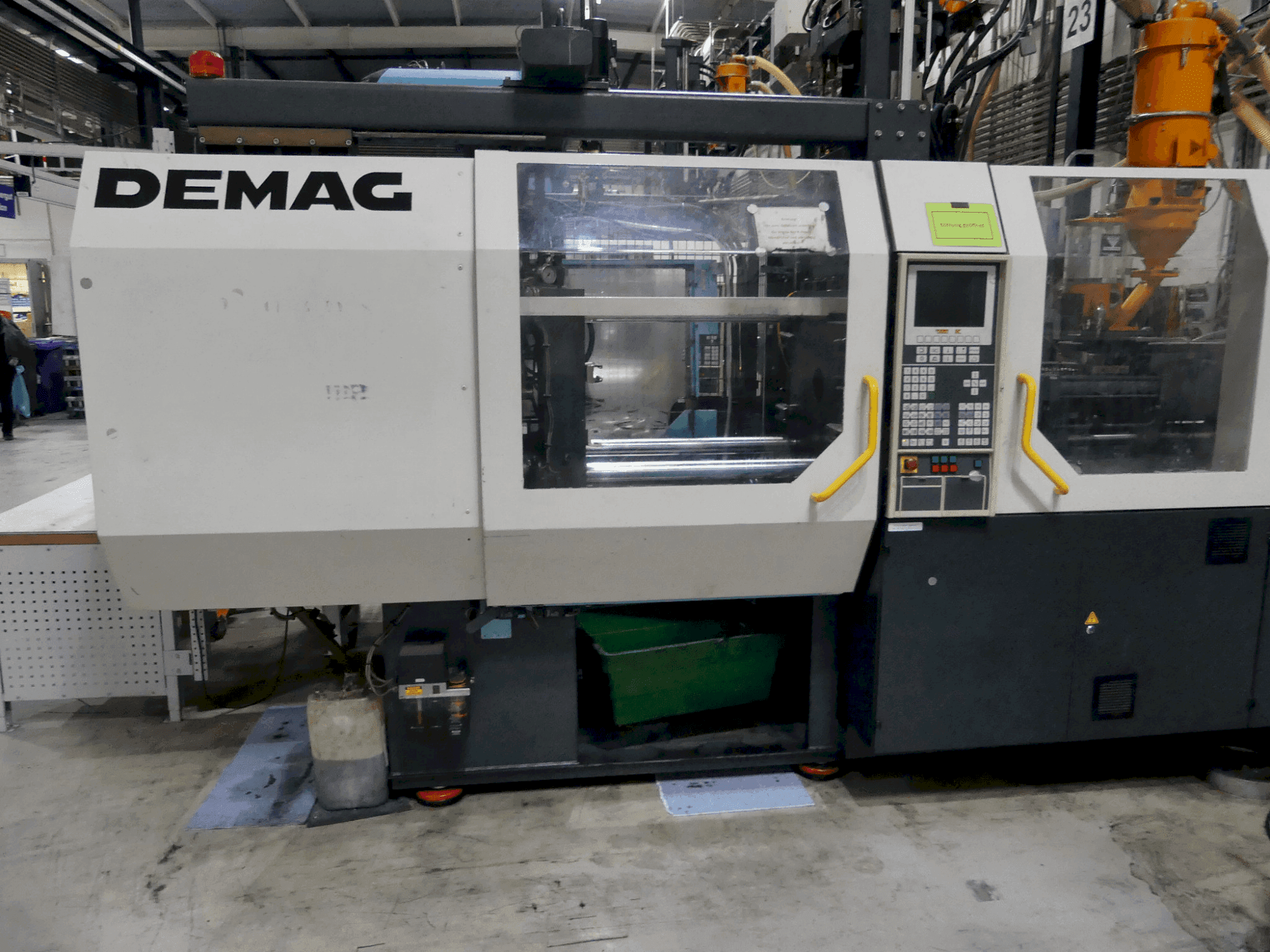 DEMAG D125-320h/120v-maskinen framifrån