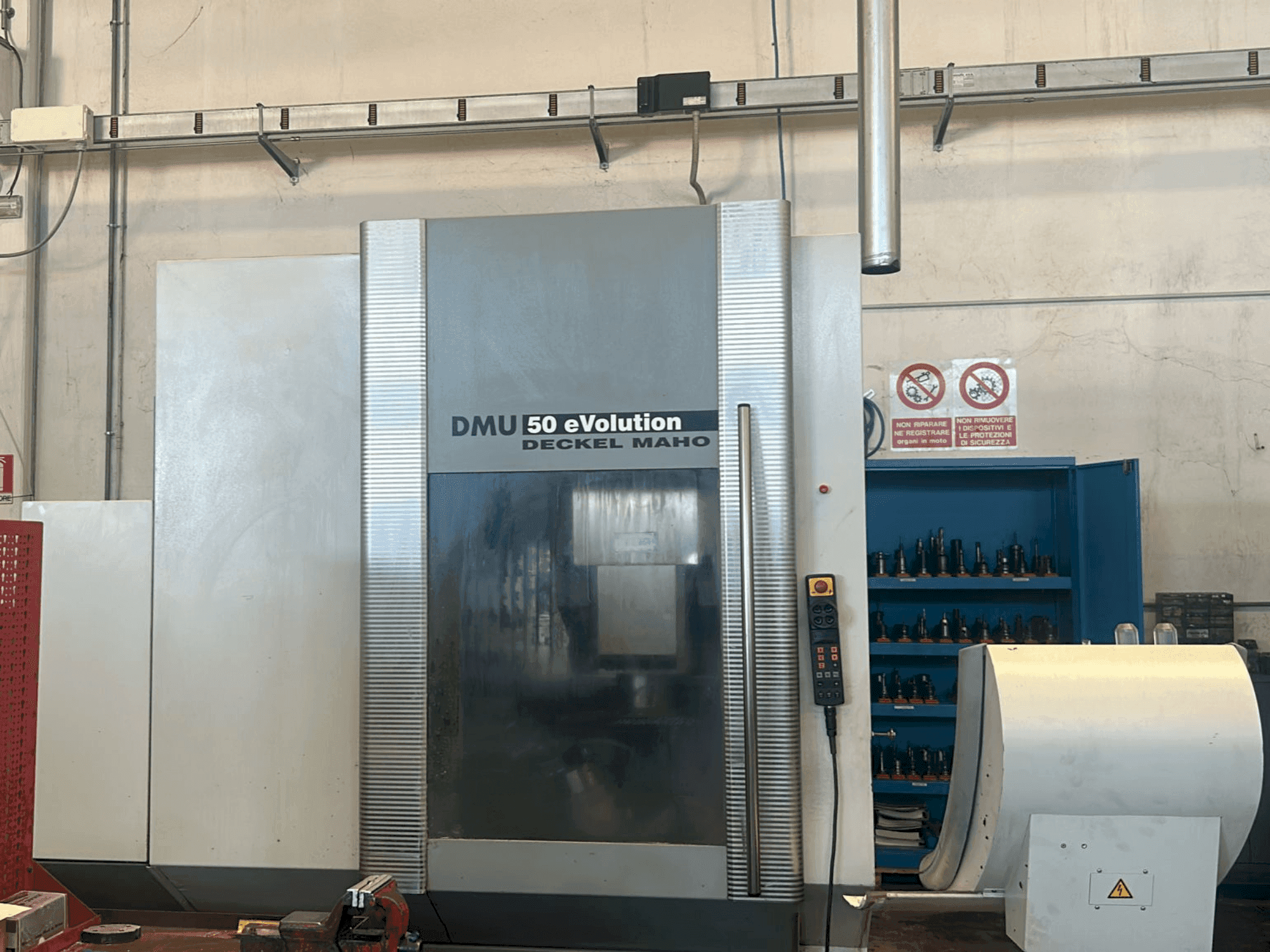 DECKEL MAHO DMU 50 Evolution-maskinen framifrån