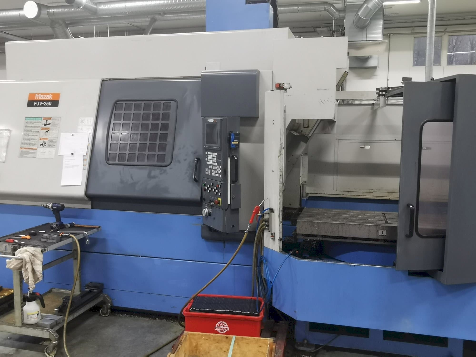 Mazak FJV250-maskinen framifrån