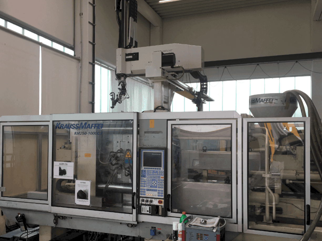 Krauss Maffei 250-1000 C2-maskinen framifrån