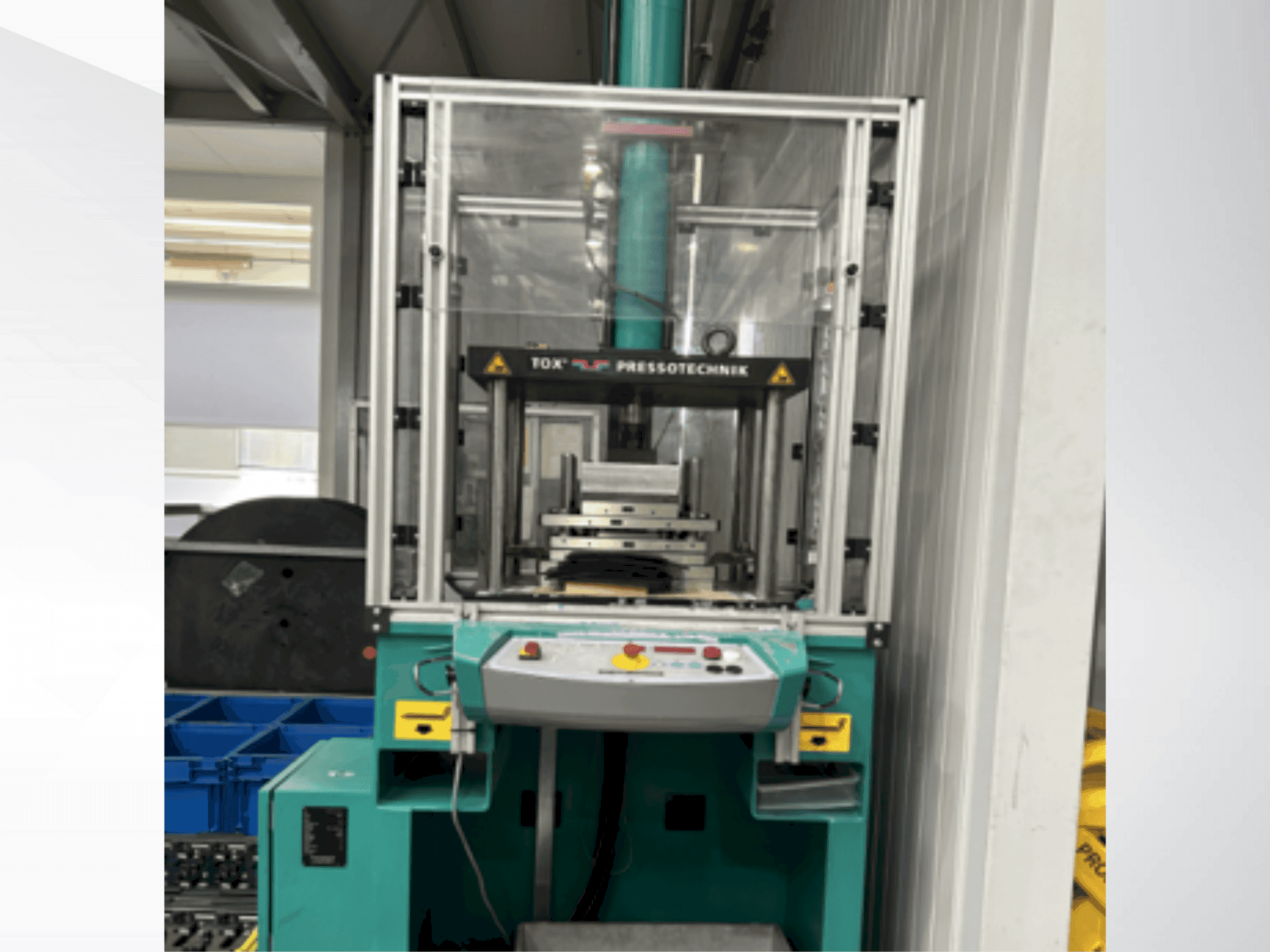 TOX MAG 008.261.A.001-maskinen framifrån