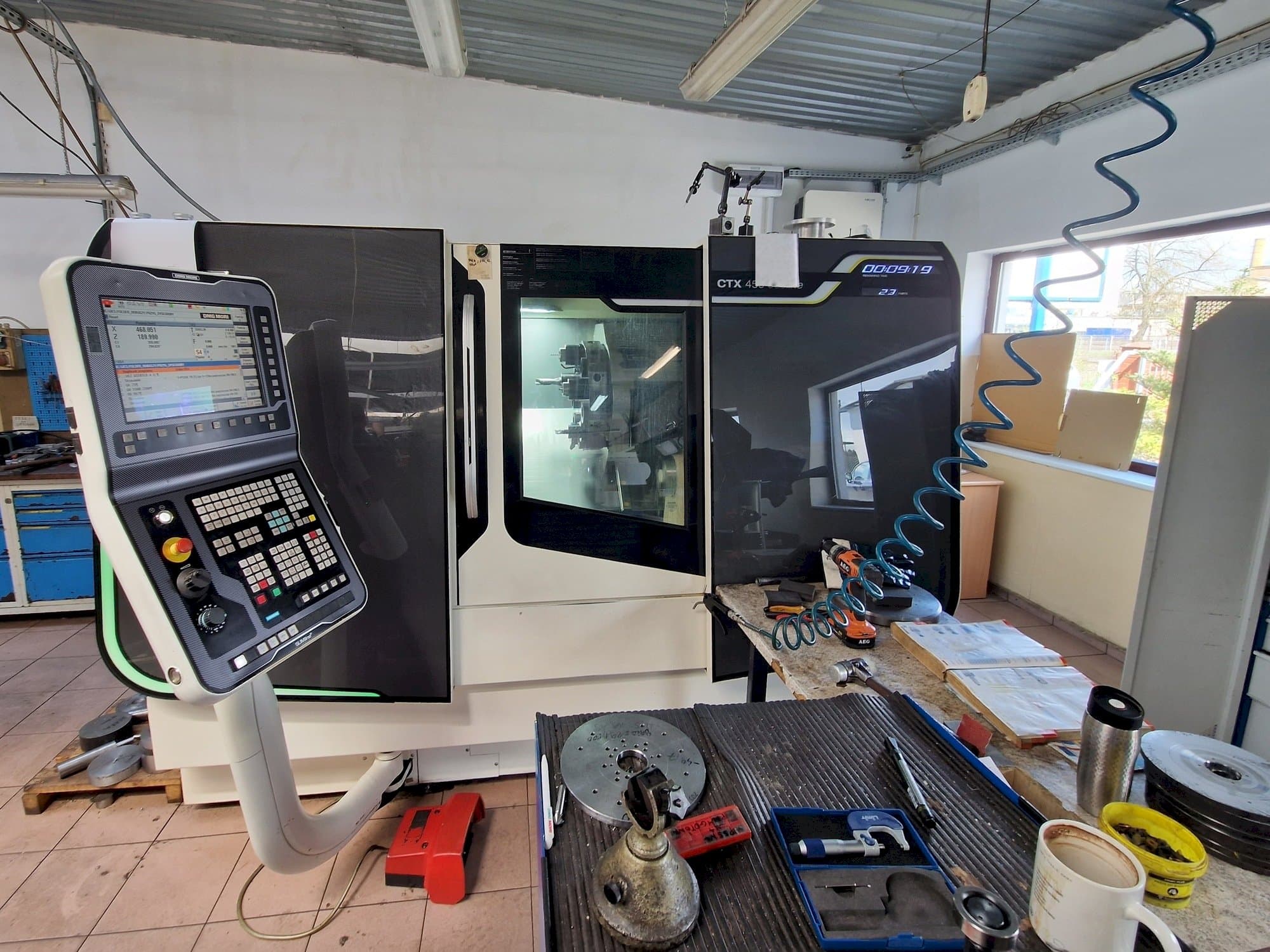 DMG MORI CTX 450 ecoline-maskinen framifrån