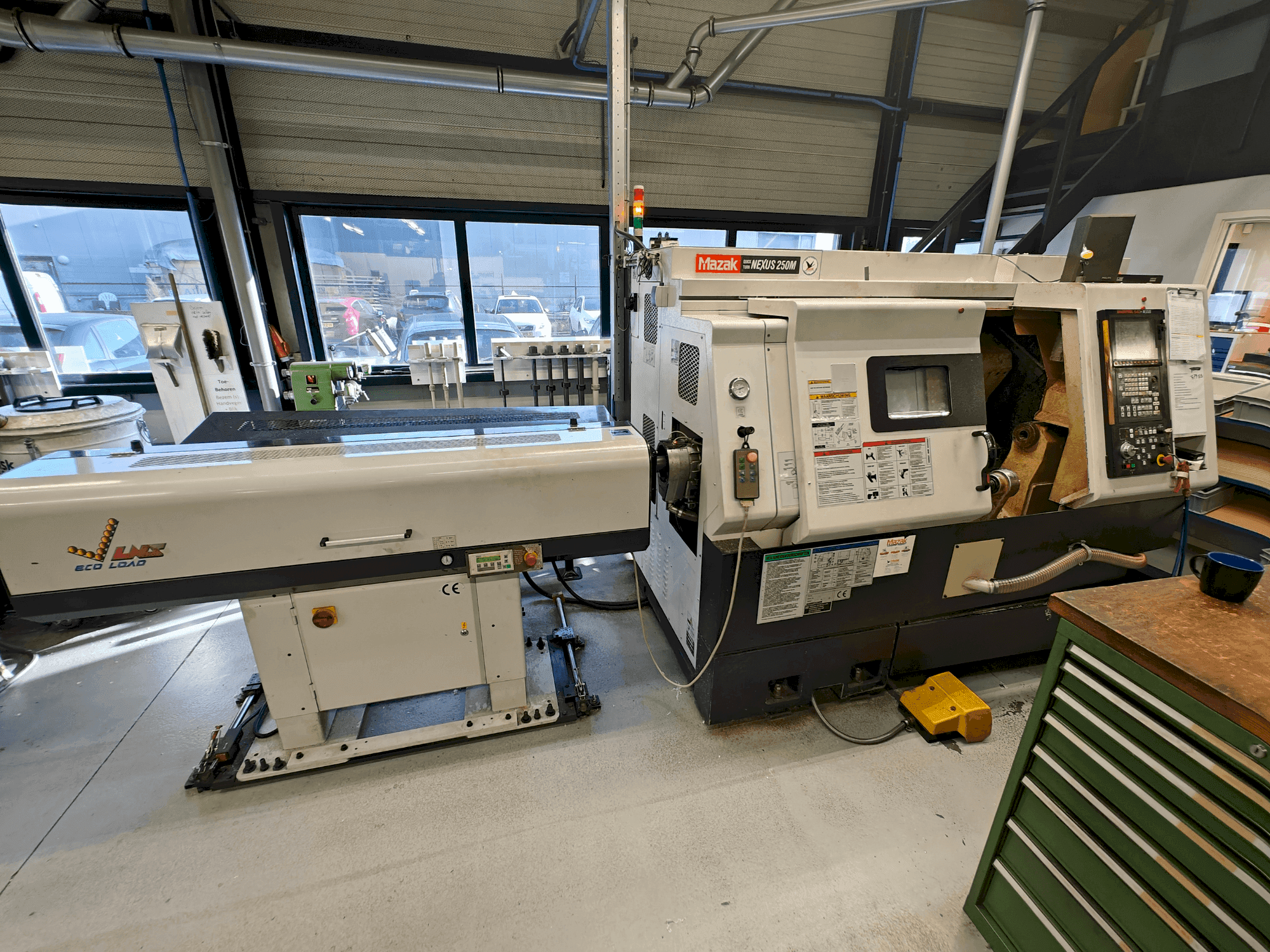 Mazak Quick Turn Nexus 250M-maskinen framifrån
