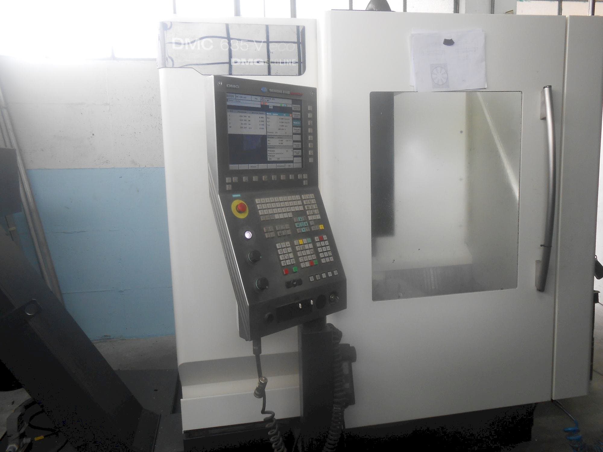DECKEL MAHO DMC 635V-maskinen framifrån