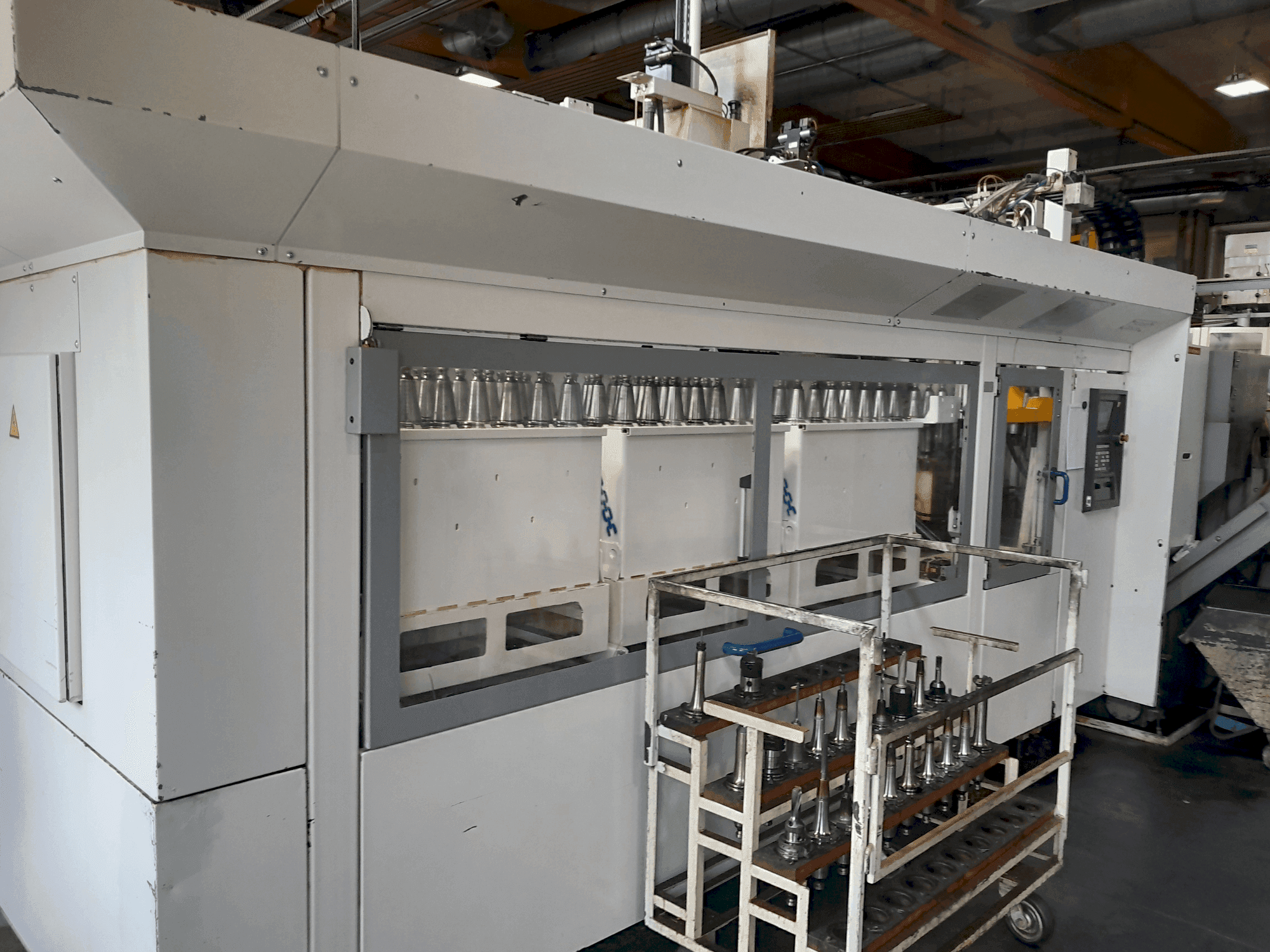 HELLER MCS-H 250-maskinen sedd från sidan