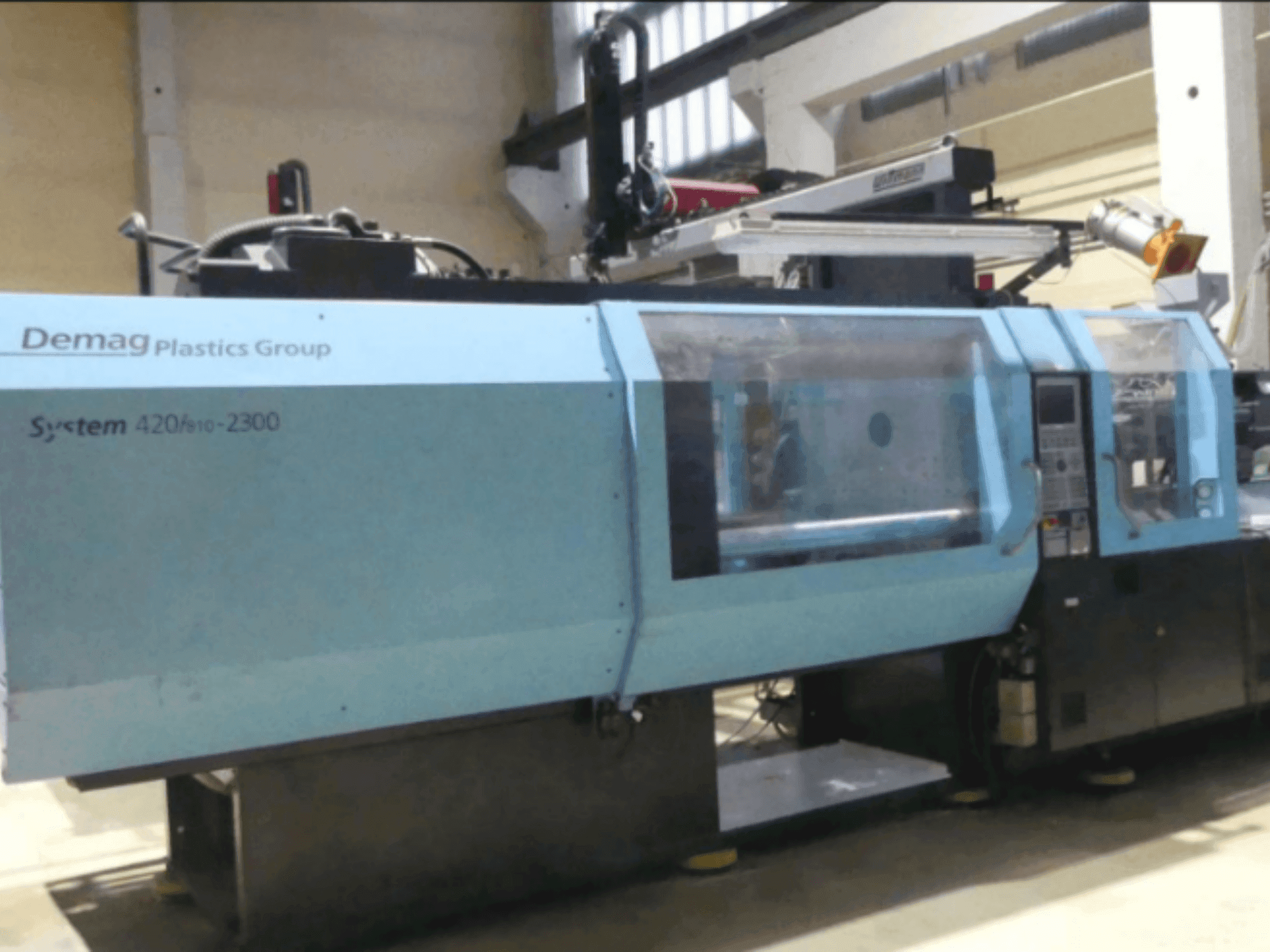 DEMAG Ergotech 420/810-2300-maskinen framifrån