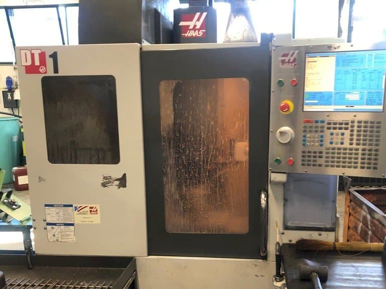 HAAS DT1-maskinen framifrån