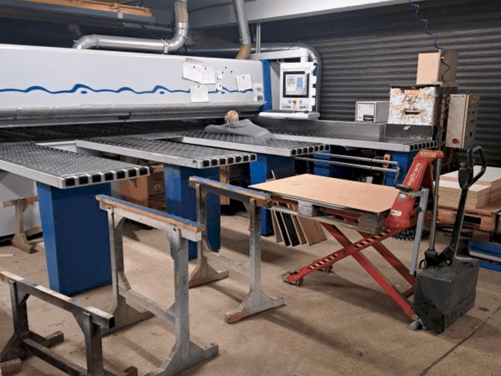 HOLZMA HPL/42/22-maskinen framifrån