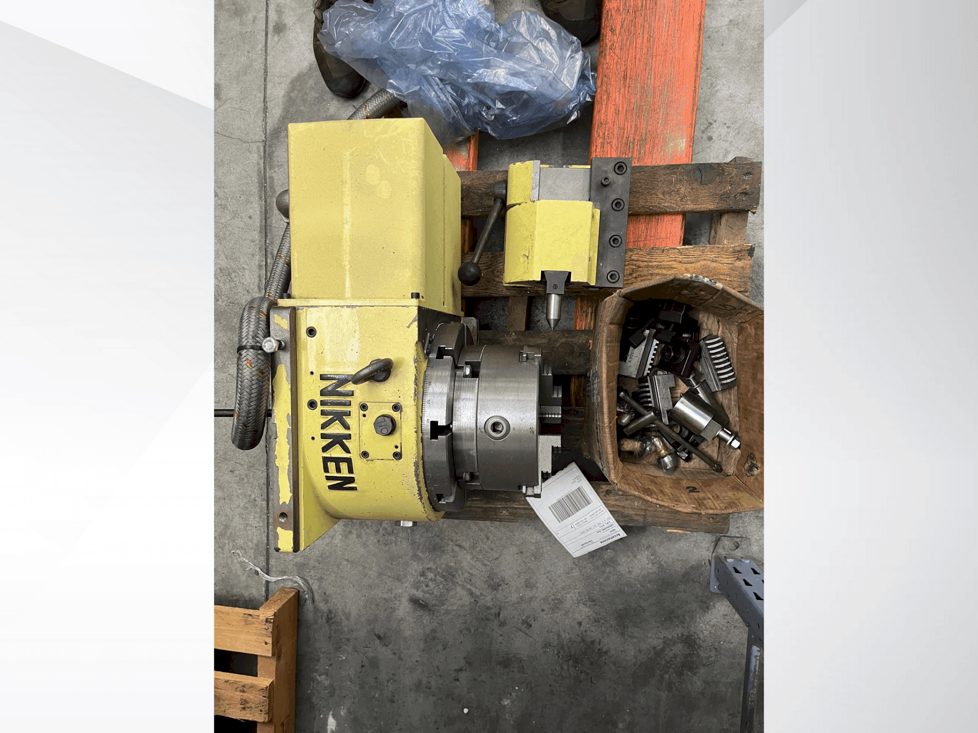 NIKKEN CNC 260-maskinen framifrån