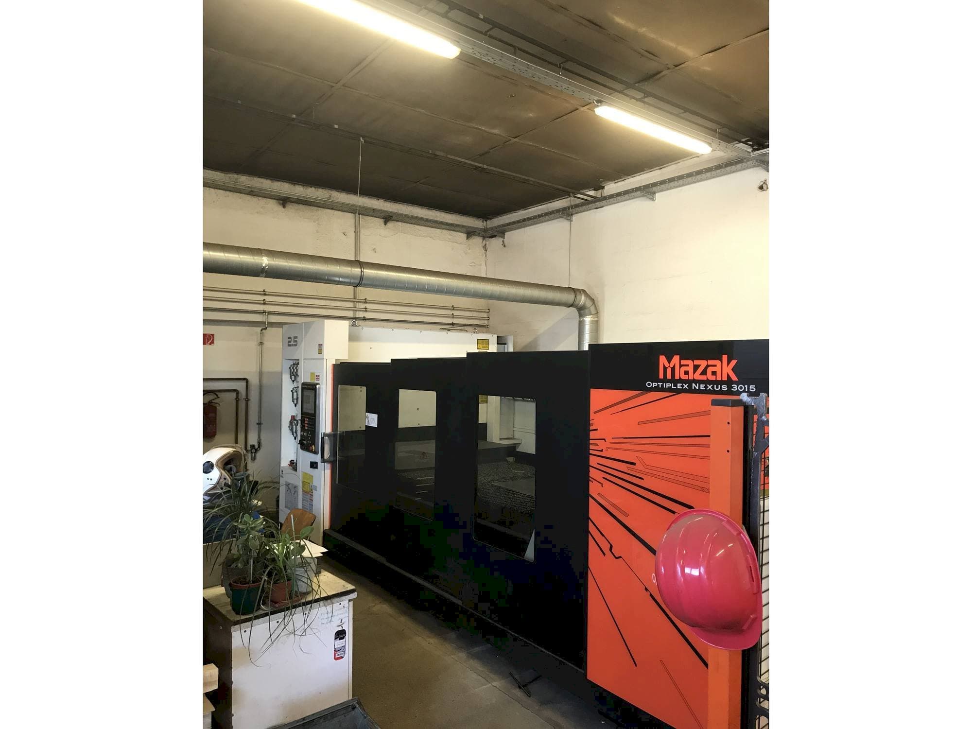 Mazak Optiplex Nexus 3015-maskinen framifrån