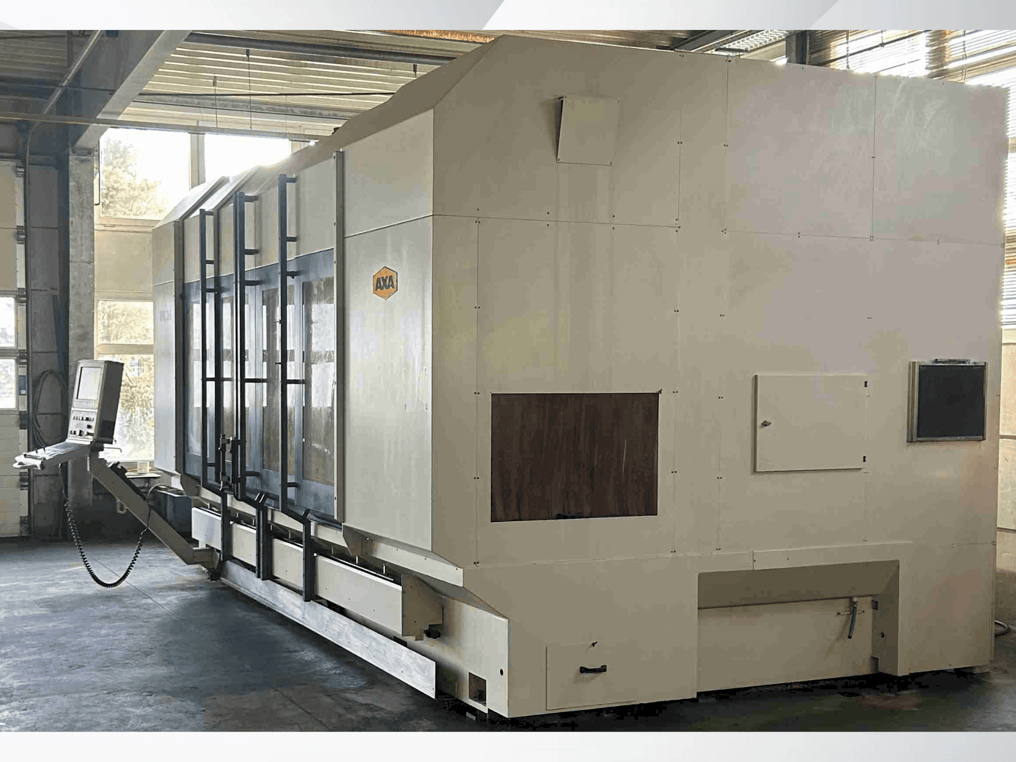 AXA VHC 3-3000 S-maskinen framifrån