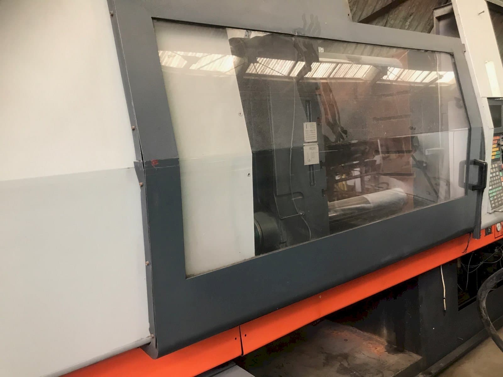 SANDRETTO Otto 2054/380-maskinen framifrån