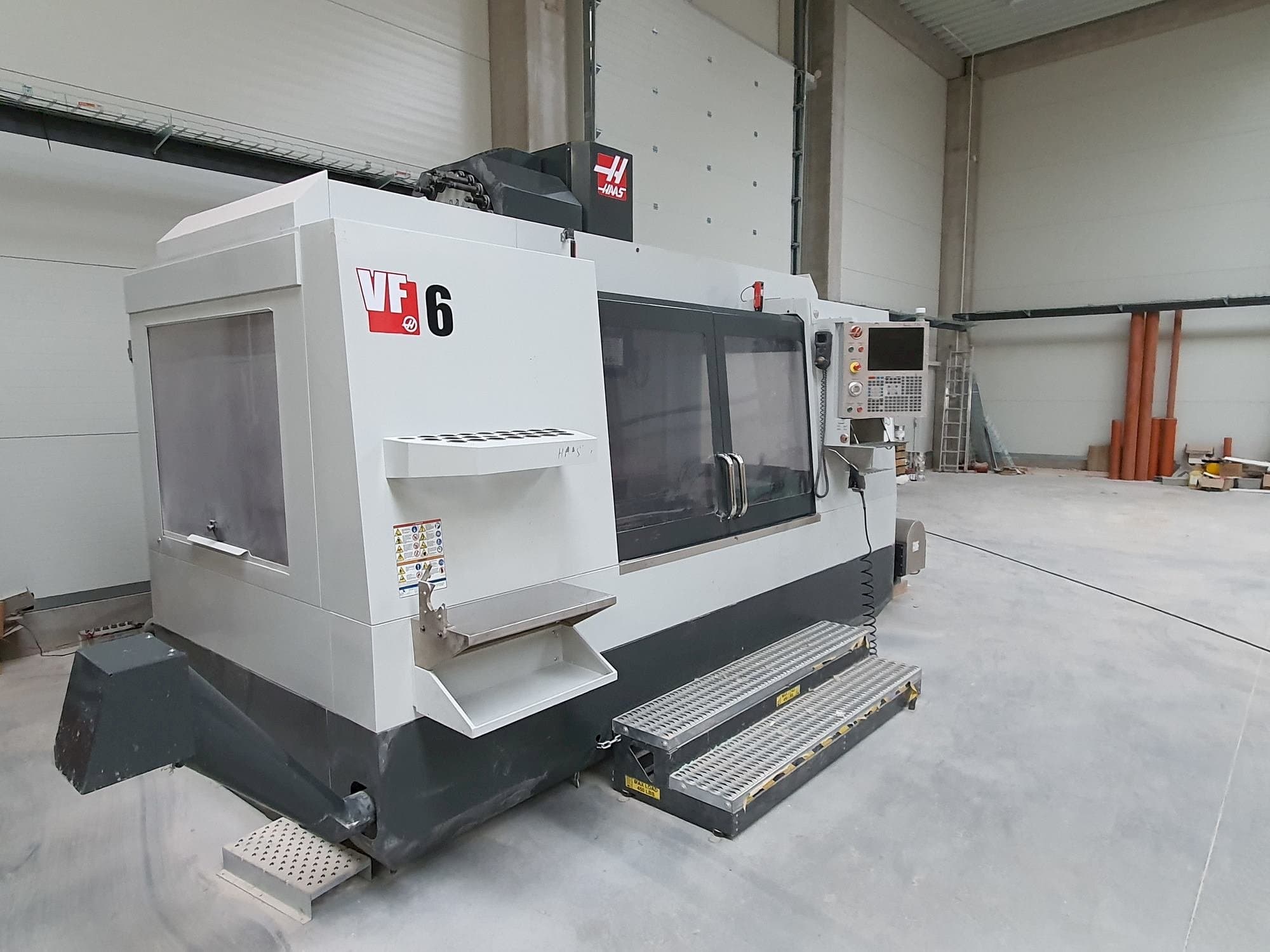 HAAS VF-6/40-maskinen framifrån