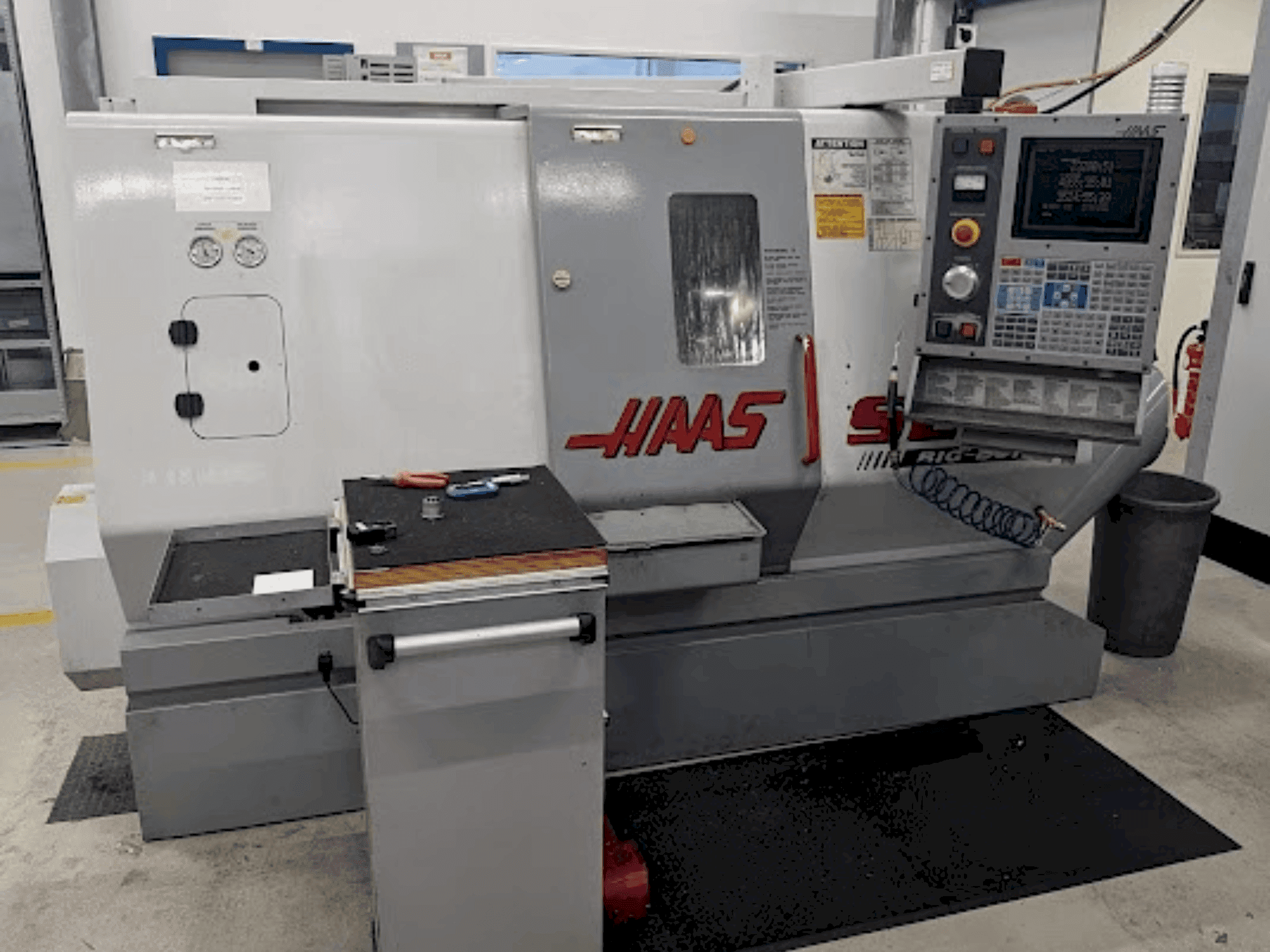 HAAS SL 20 TBHE-maskinen framifrån