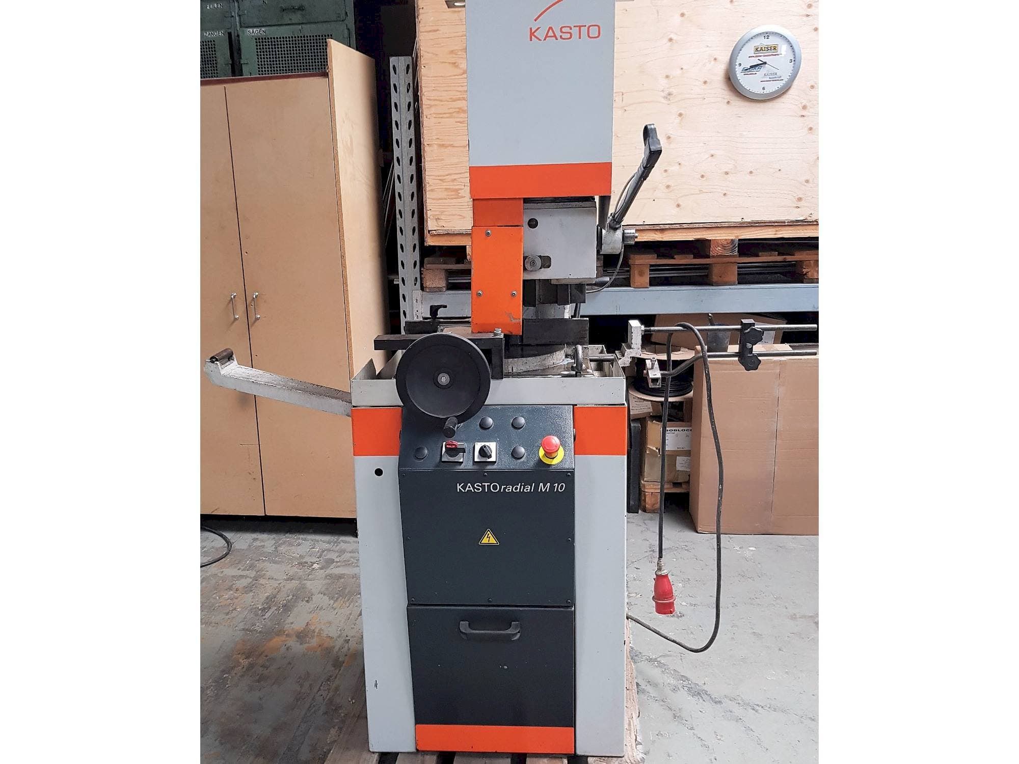 KASTO Radial M 10-maskinen framifrån