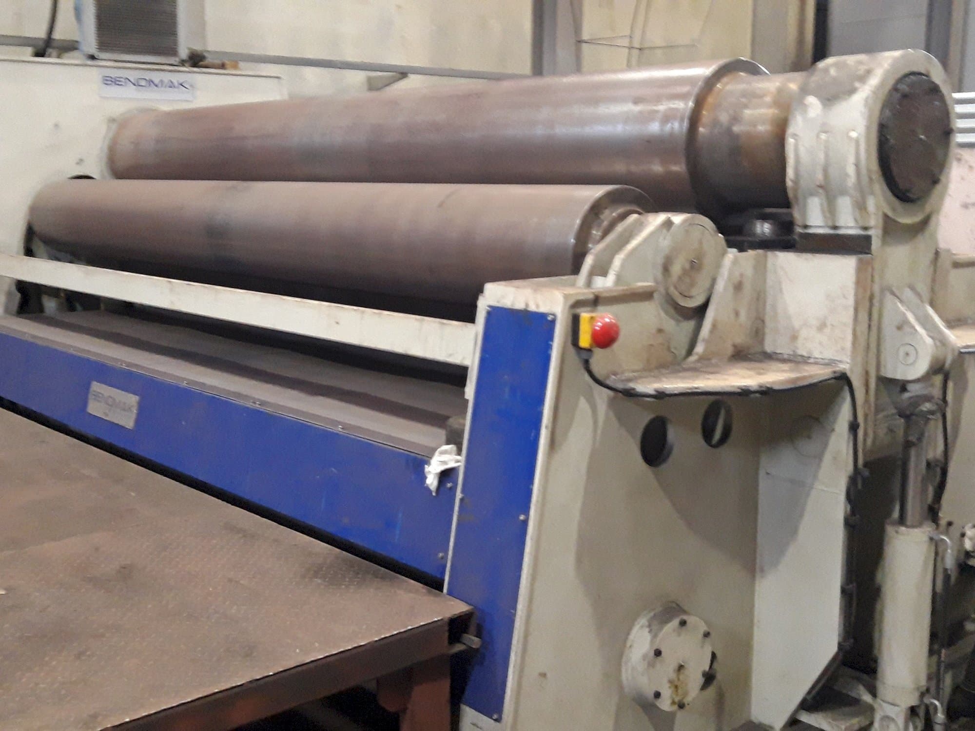 BENDMAK CY4R-HHS 450-35/33-4-maskinen framifrån