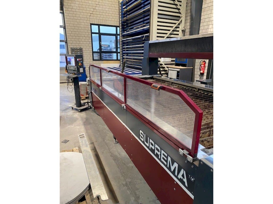 Waterjet Italy Suprem-maskinen framifrån