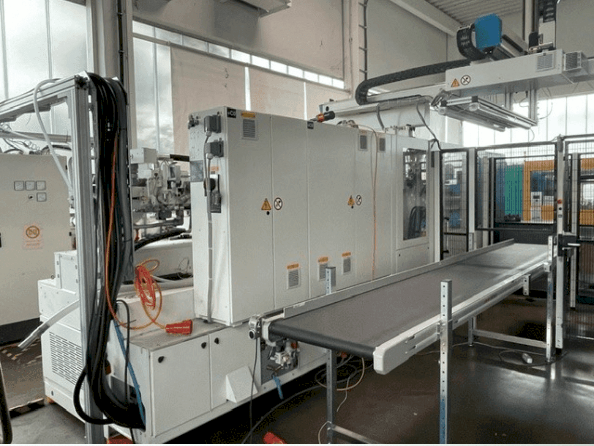 Krauss Maffei 300-1400 CX MC6-maskinen framifrån