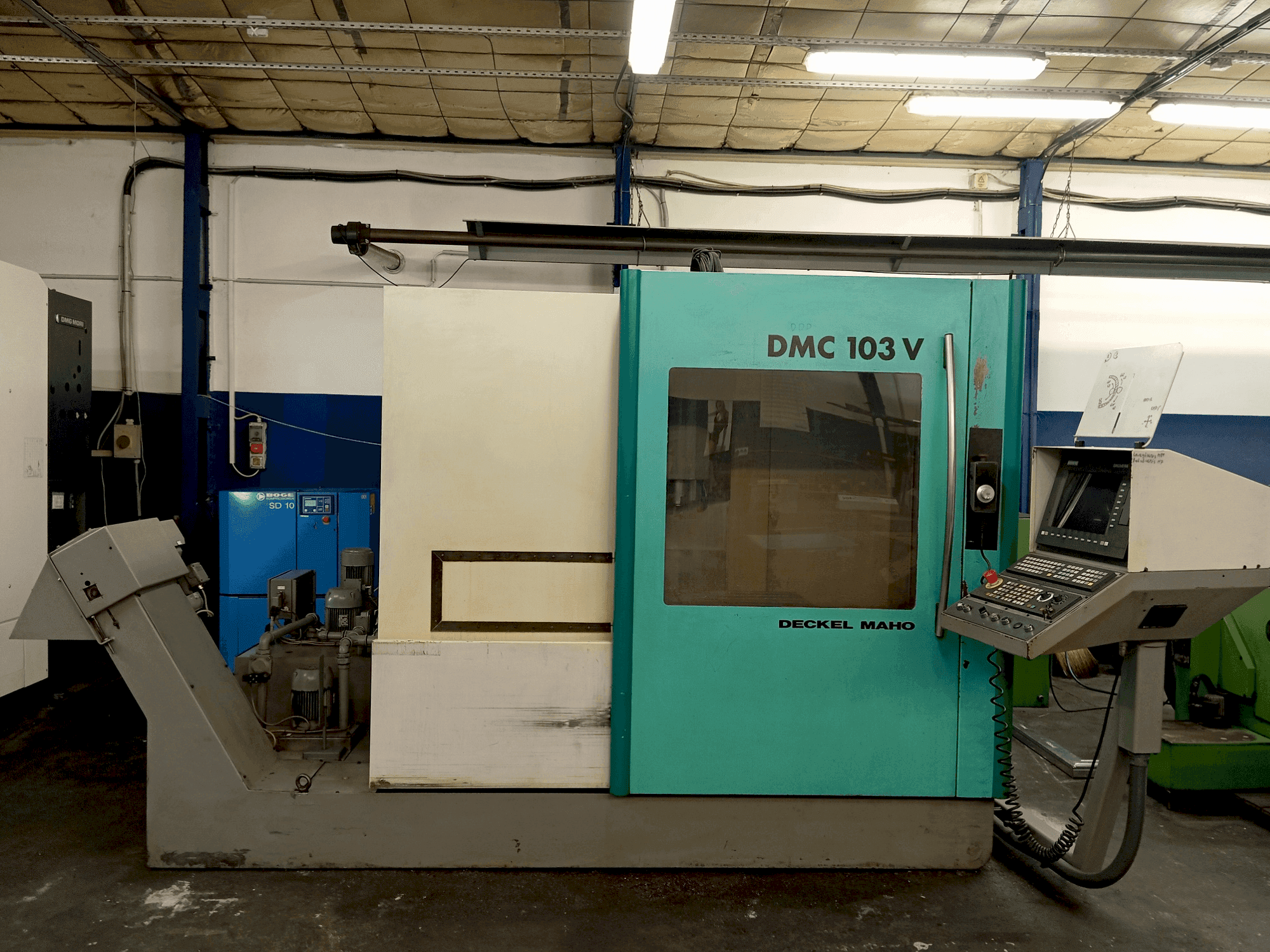 DECKEL MAHO DMC 103 V-maskinen framifrån