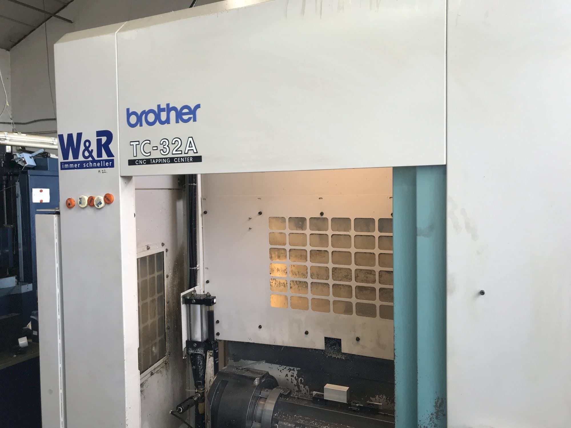 Brother TC-32A-maskinen framifrån