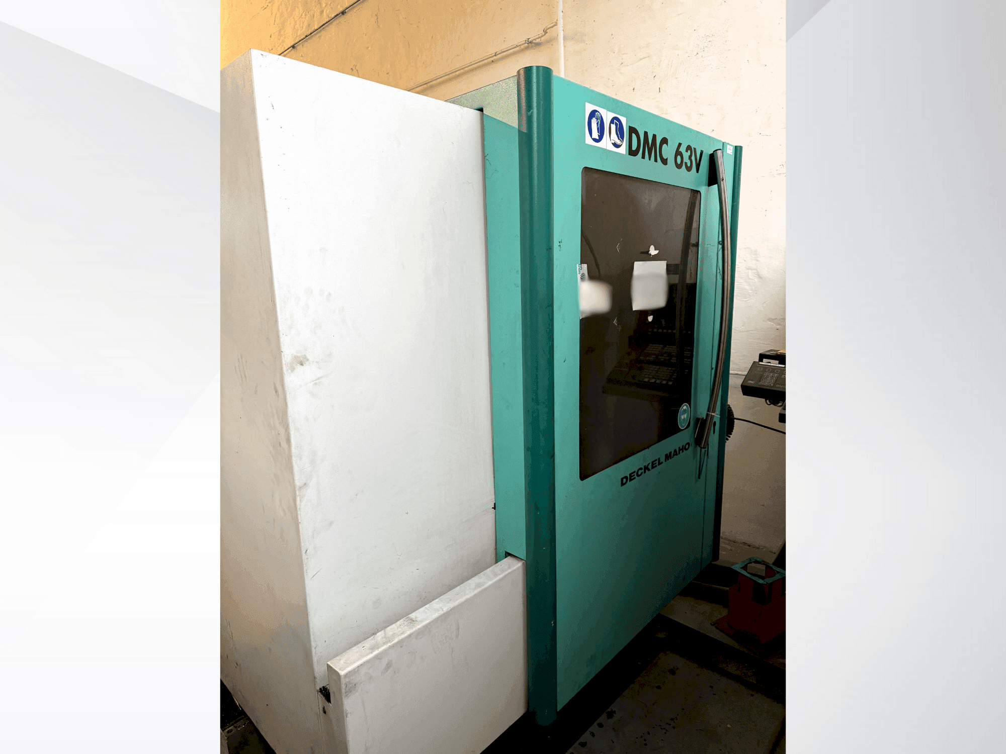 DMG MORI Deckel Maho 63V-maskinen framifrån