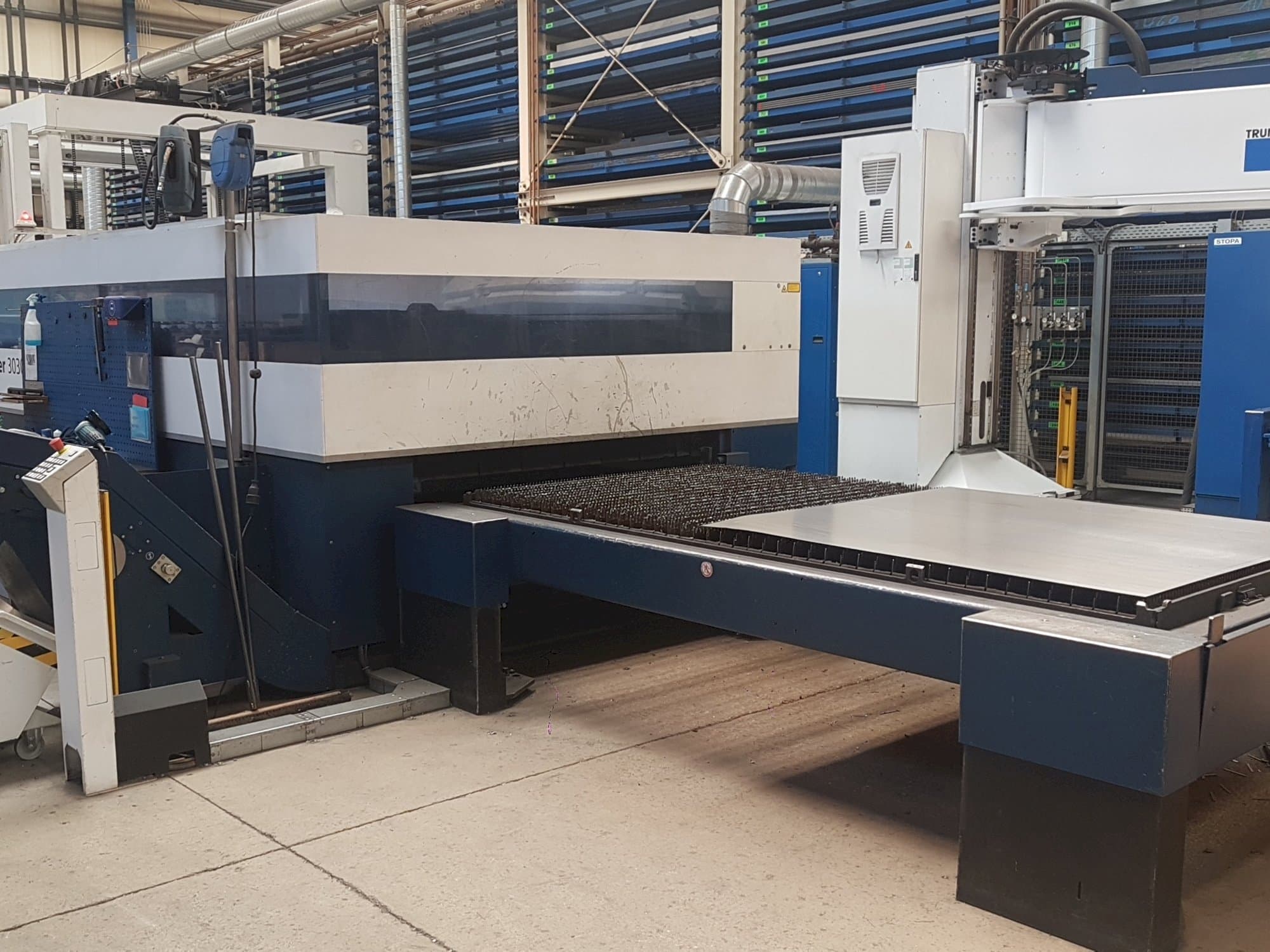 Trumpf TruLaser 3030 L20-maskinen framifrån