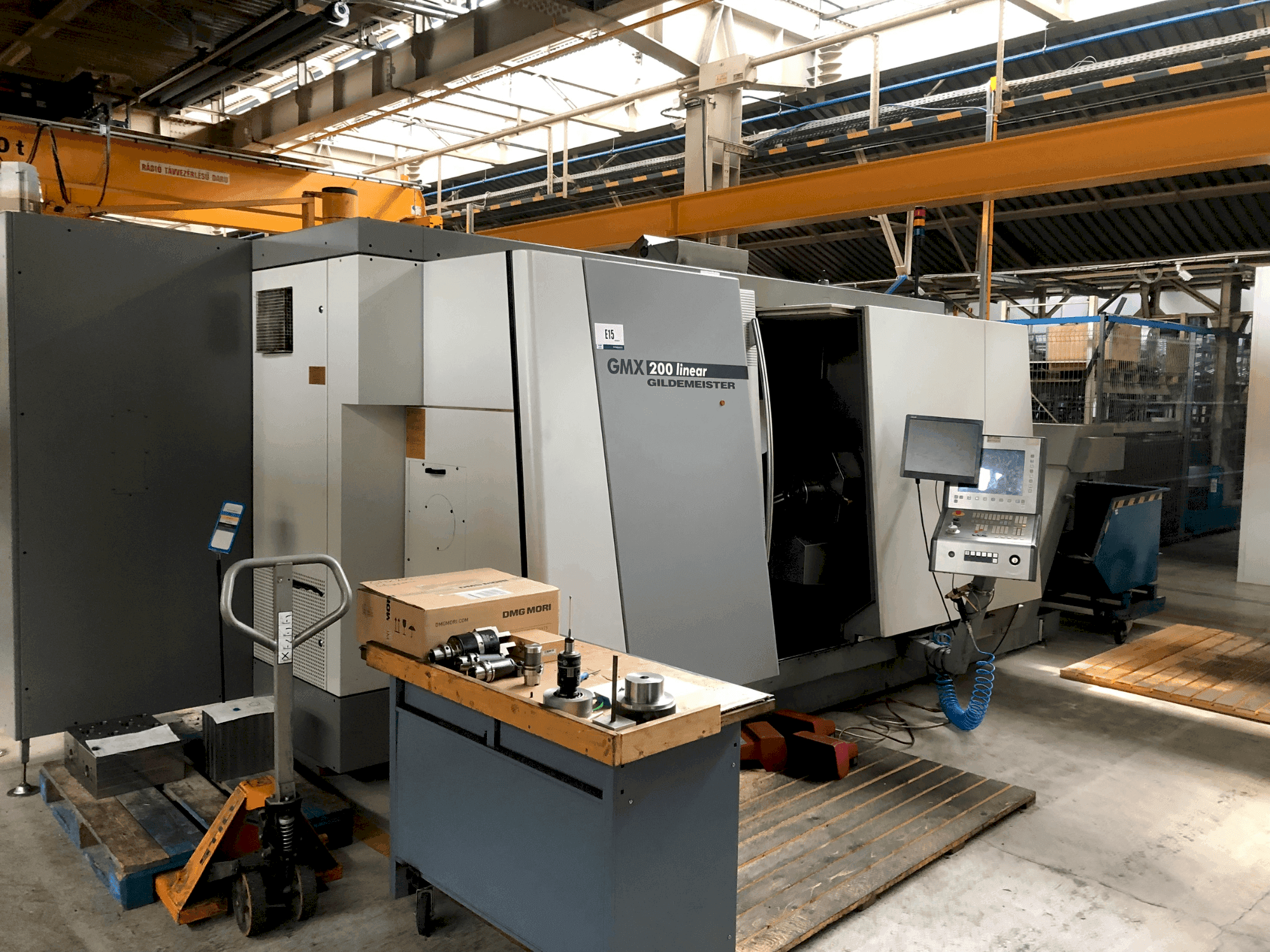 DMG MORI GMX 200 Linear (2004)-maskinen framifrån