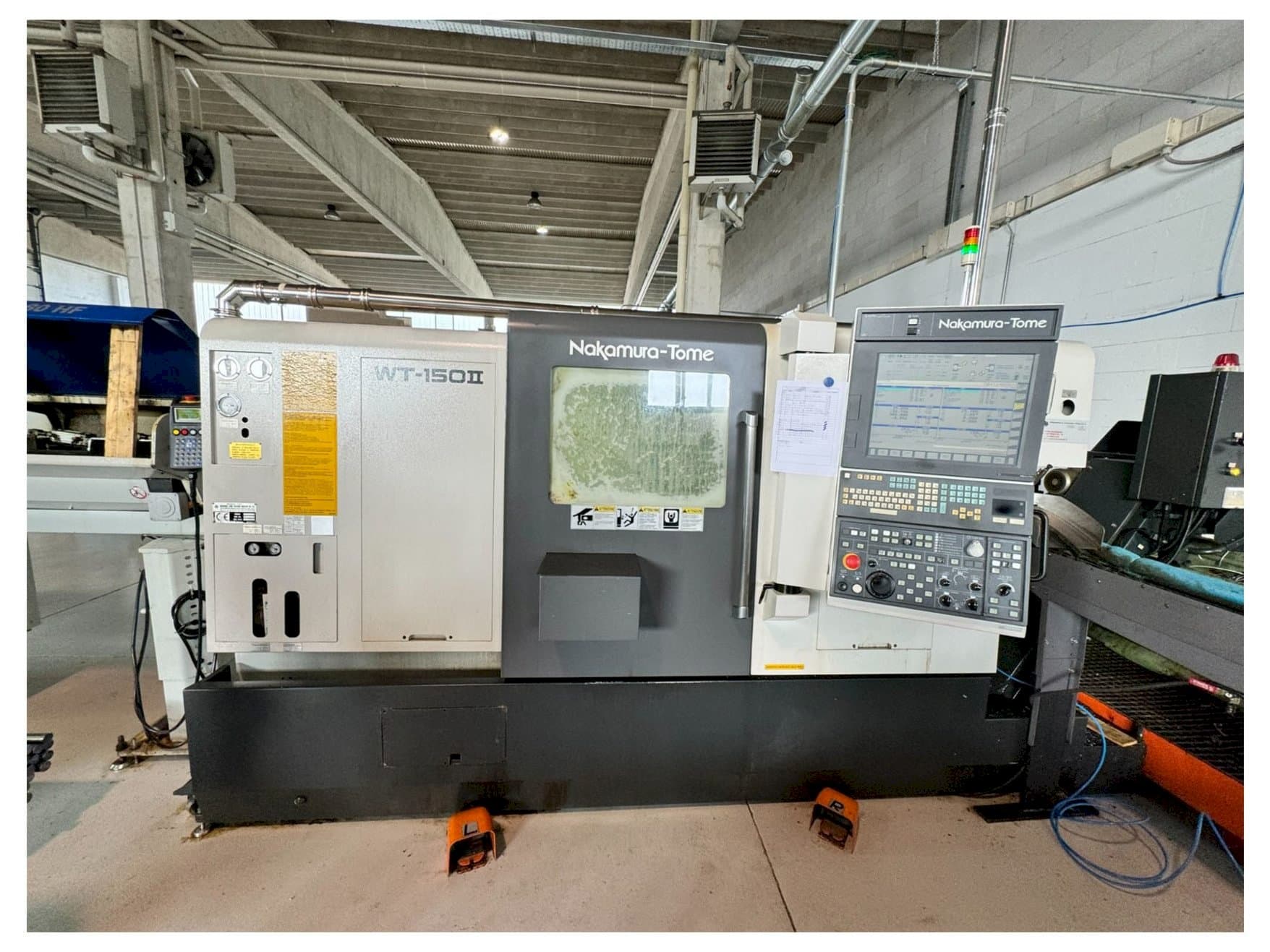 NAKAMURA WT 150 II-maskinen framifrån