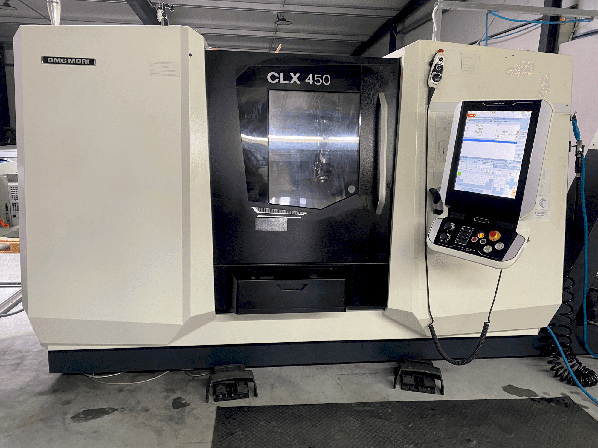 DMG MORI CLX 450 V6-maskinen framifrån