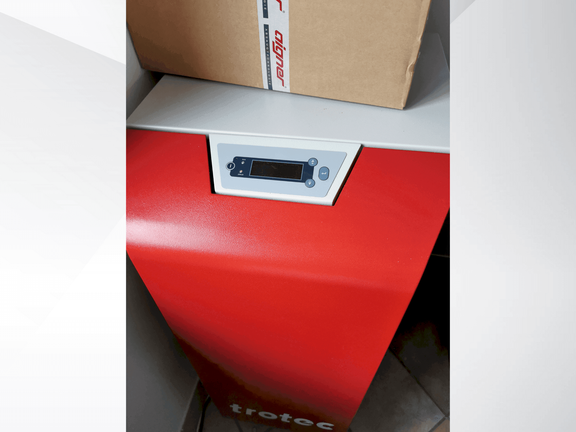 Trotec 8060 Q400 RF-maskinen framifrån