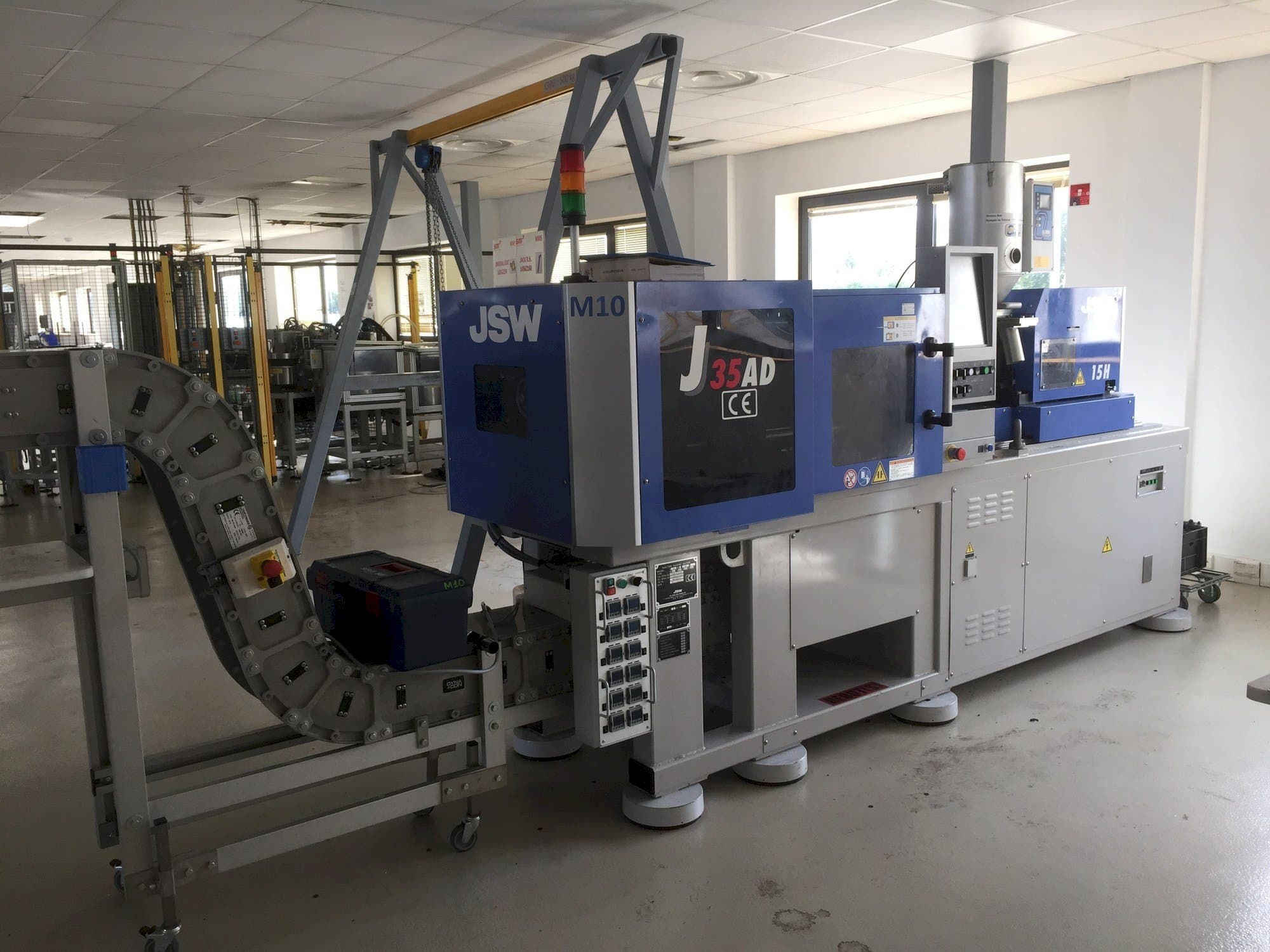 JSW J 35 AD 15 H-maskinen framifrån