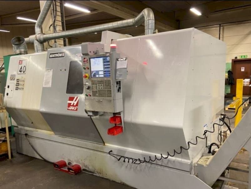 HAAS SL-40-maskinen framifrån