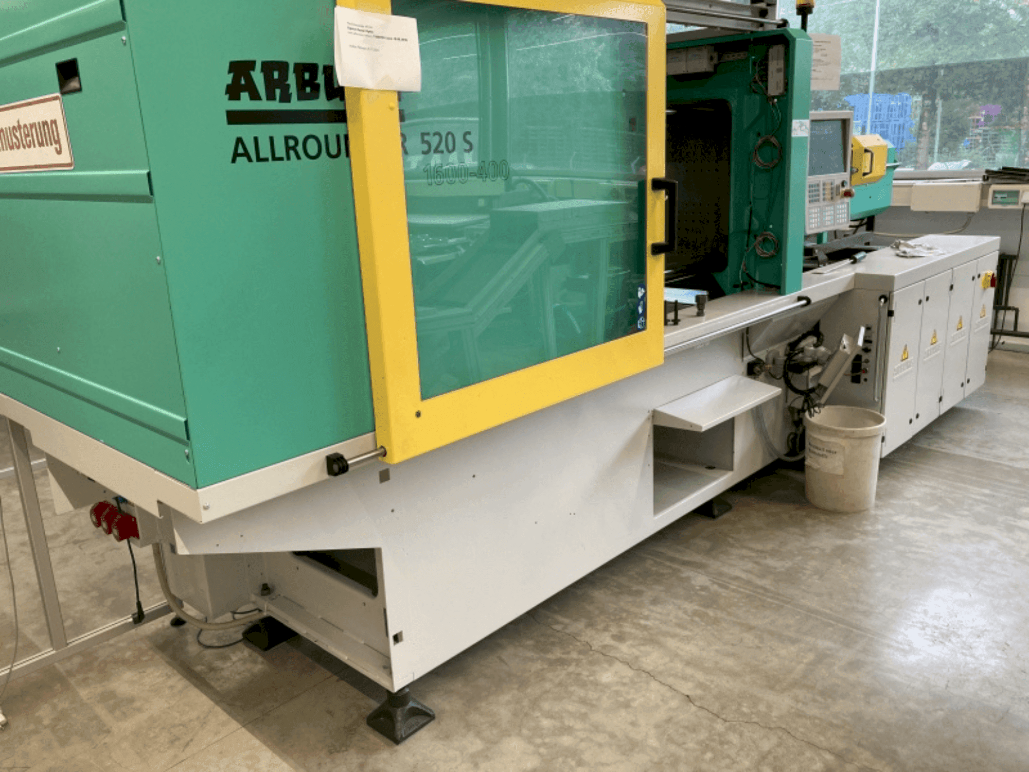 Arburg Allrounder 520S-1600-400-maskinen framifrån