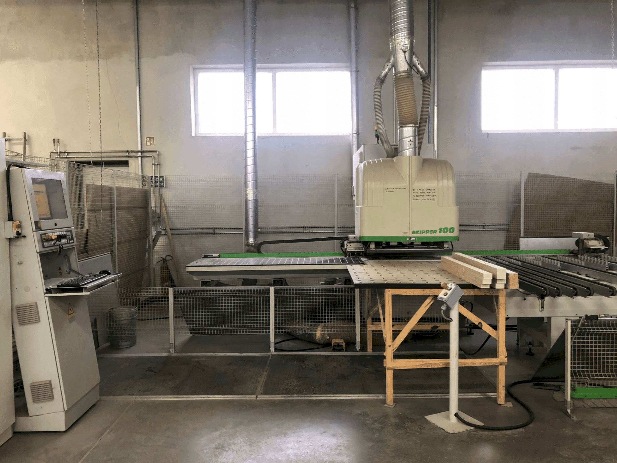 BIESSE SKIPPER 100-maskinen framifrån