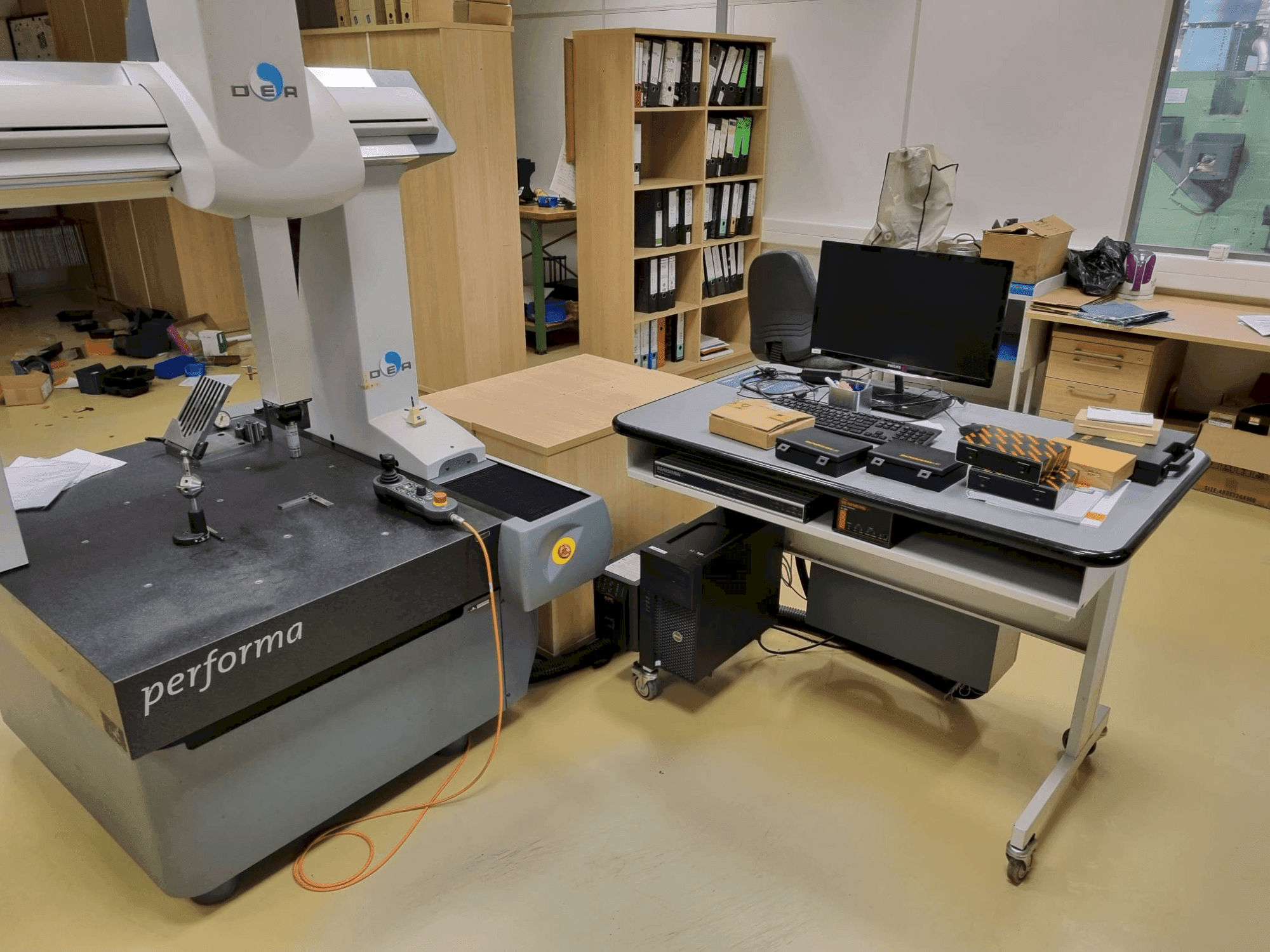 DEA Global 070705 performa-maskinen framifrån