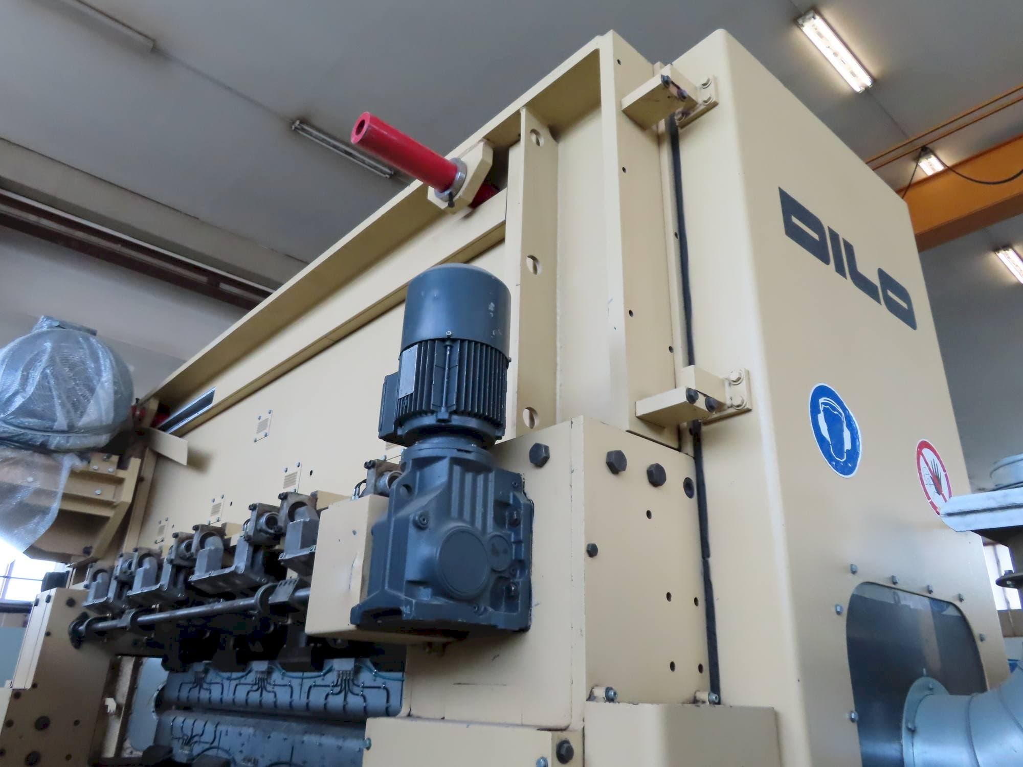 DI-LOOM CBF 25 OUG-I HVXL 25-maskinen framifrån