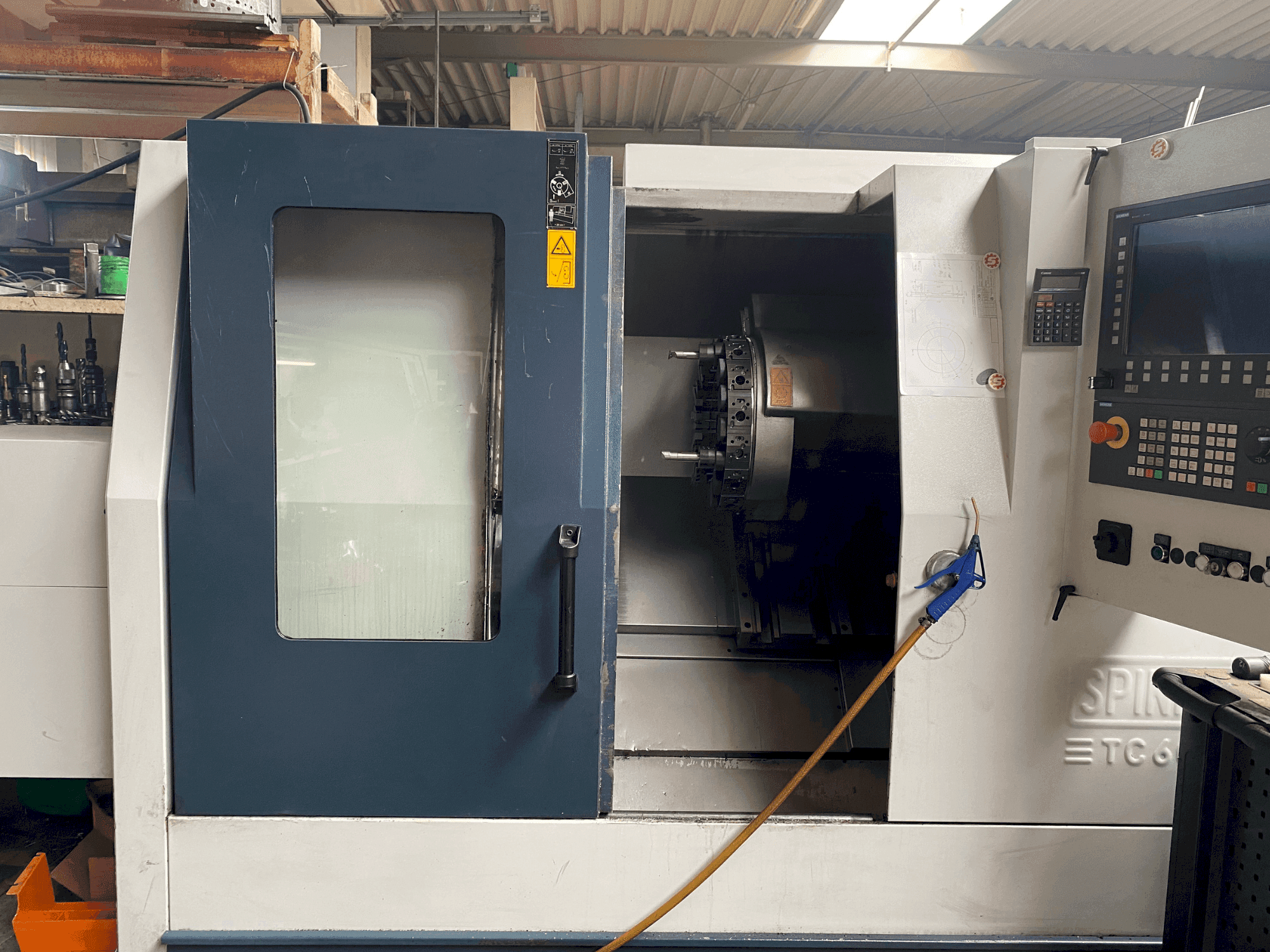 SPINNER TC 600-65MC-maskinen framifrån