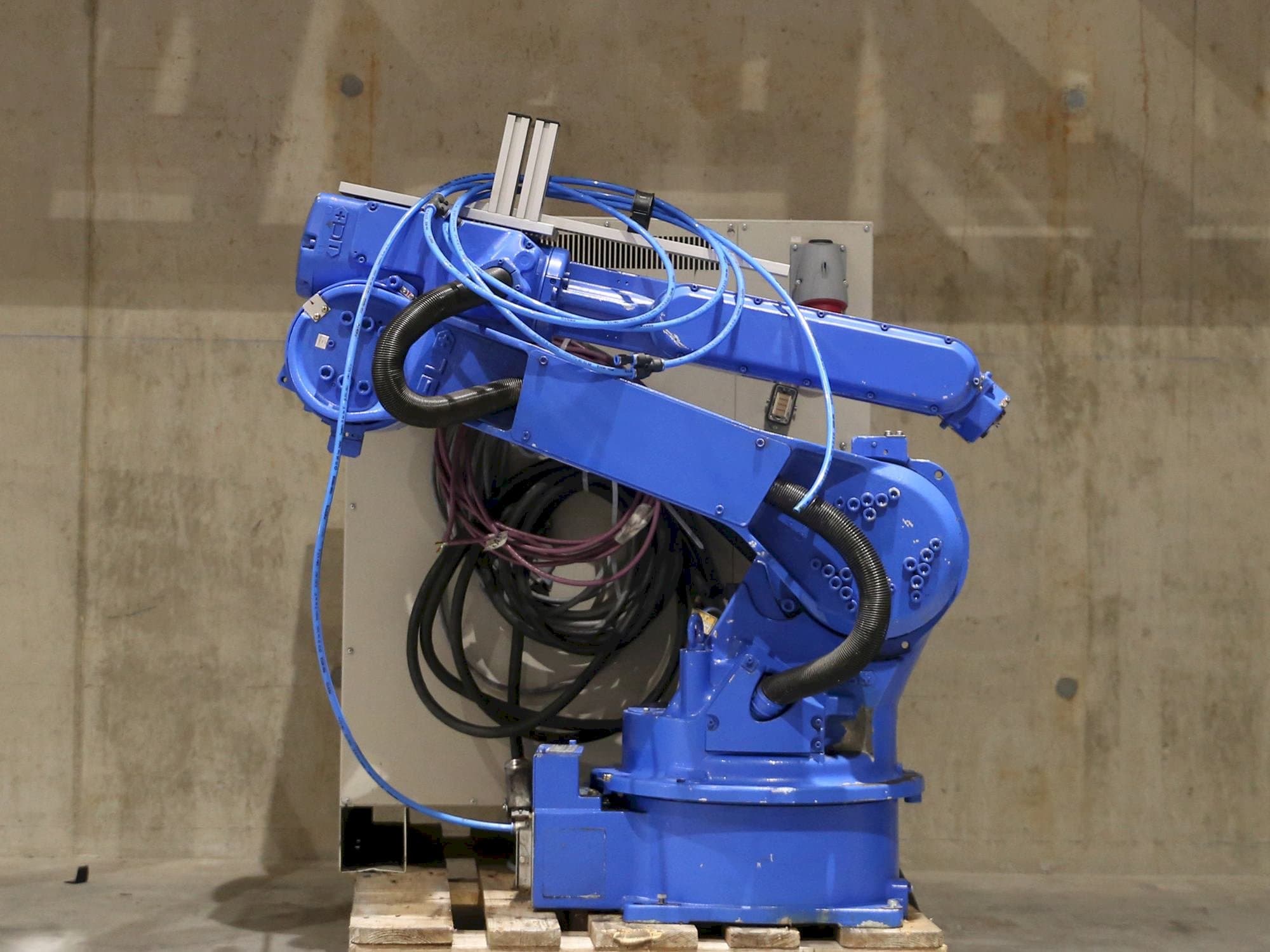 Yaskawa Motoman HP20D-maskinen framifrån