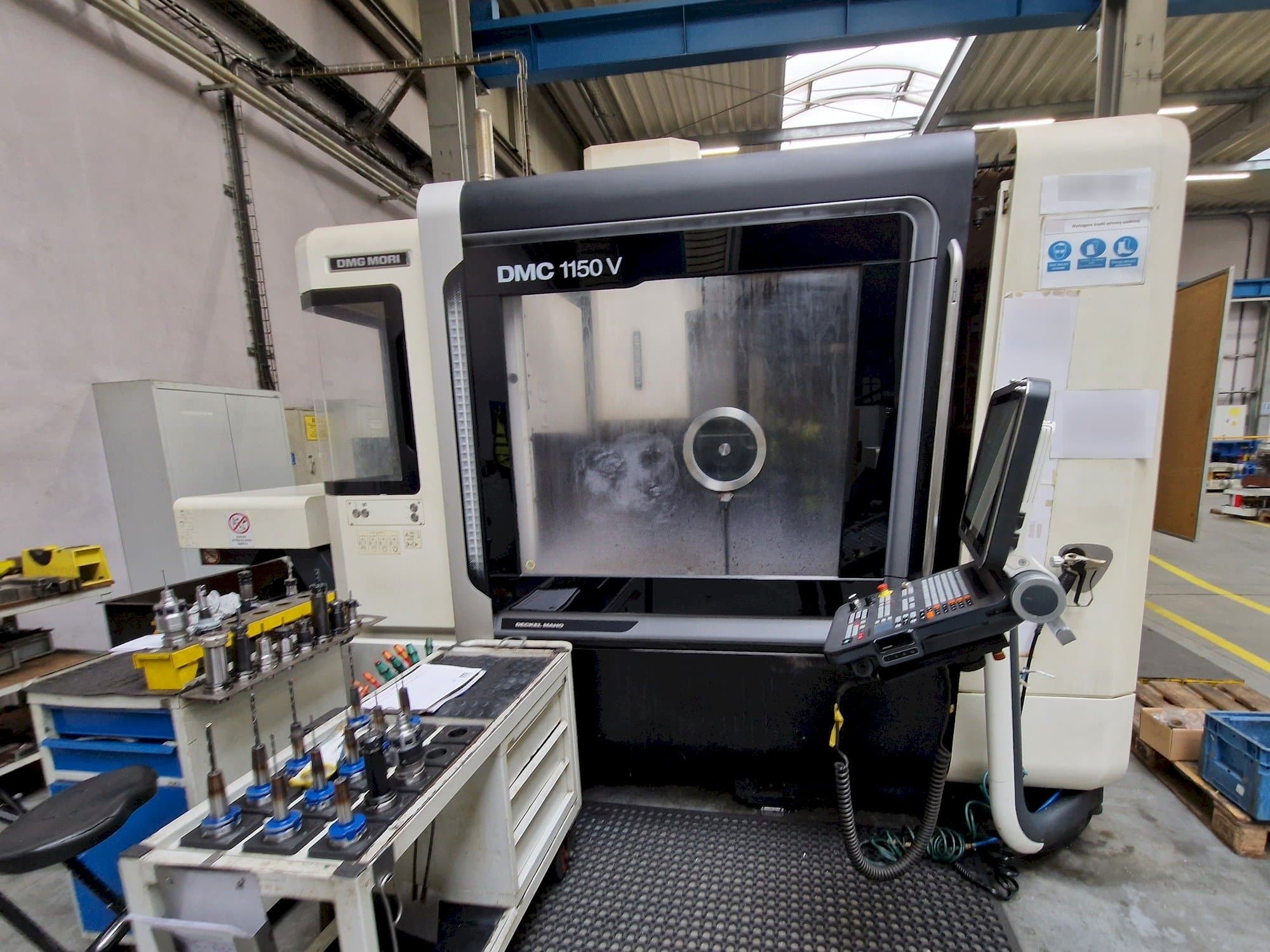 DMG MORI DMC 1150 V-maskinen framifrån