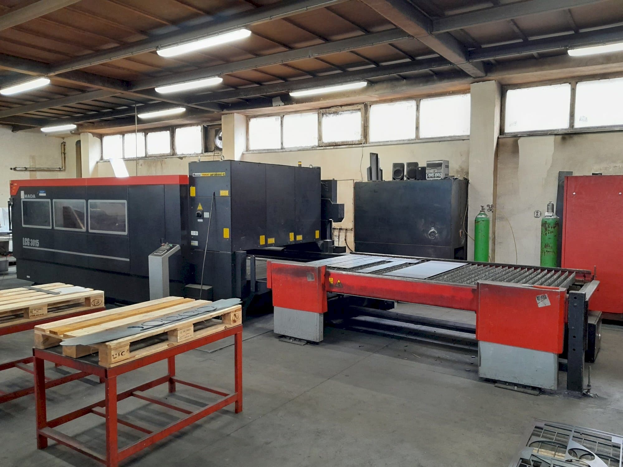 AMADA LCG 3015-maskinen framifrån