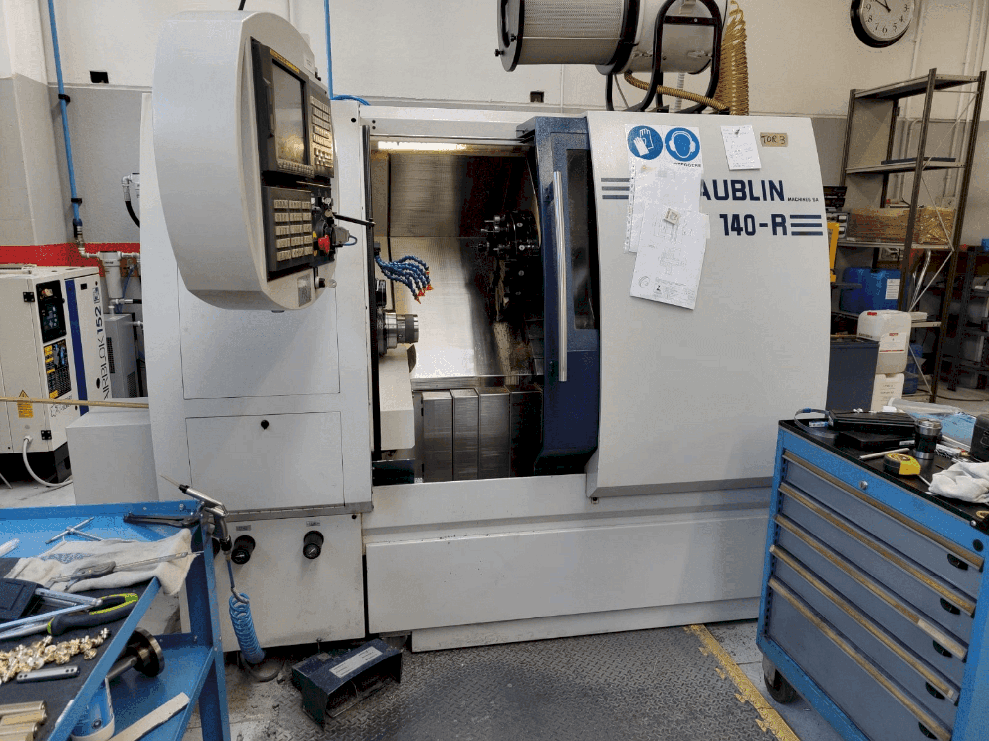 SCHAUBLIN 140R CNC-maskinen framifrån