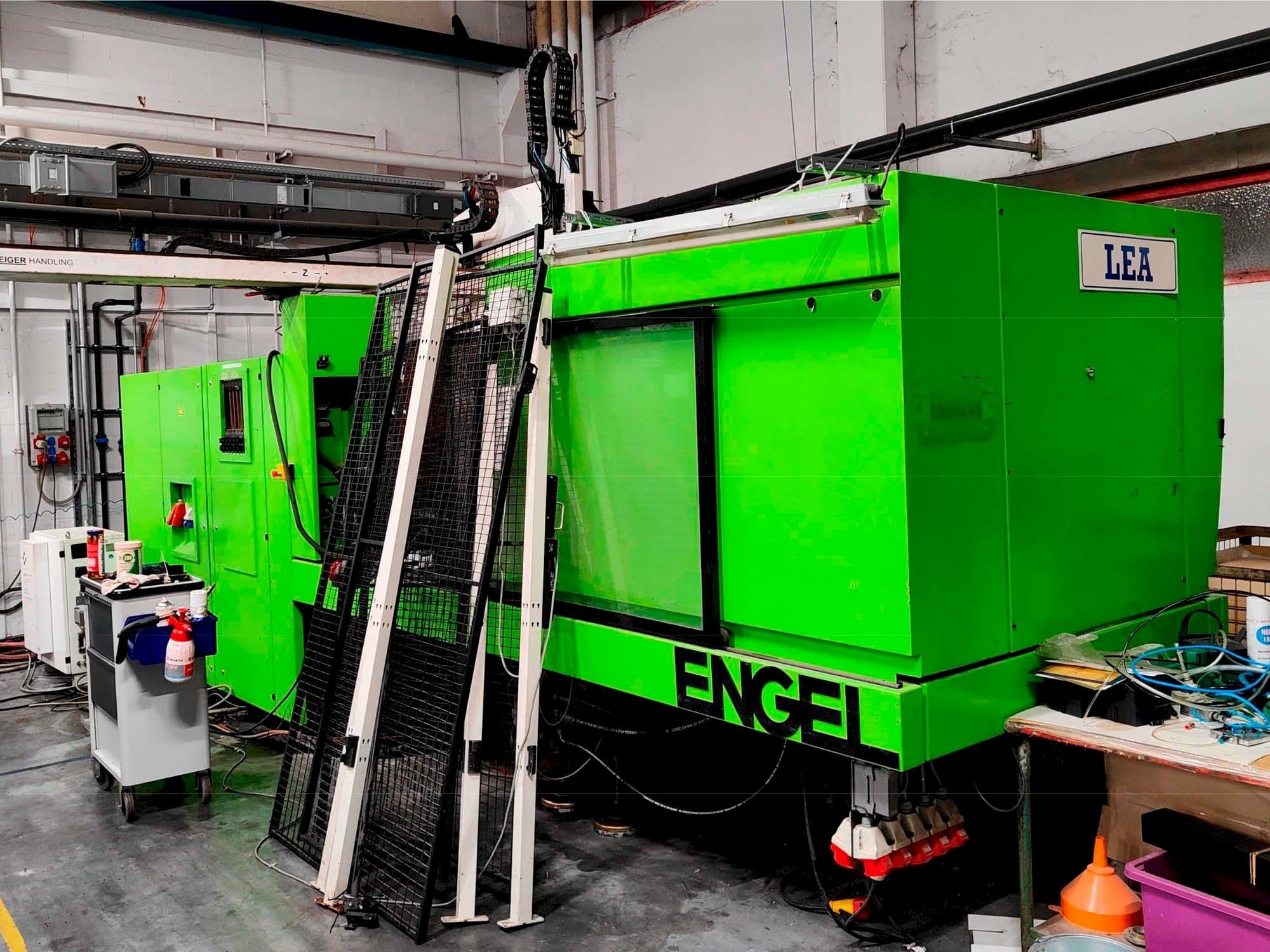 Engel 1050/275 HL-maskinen framifrån