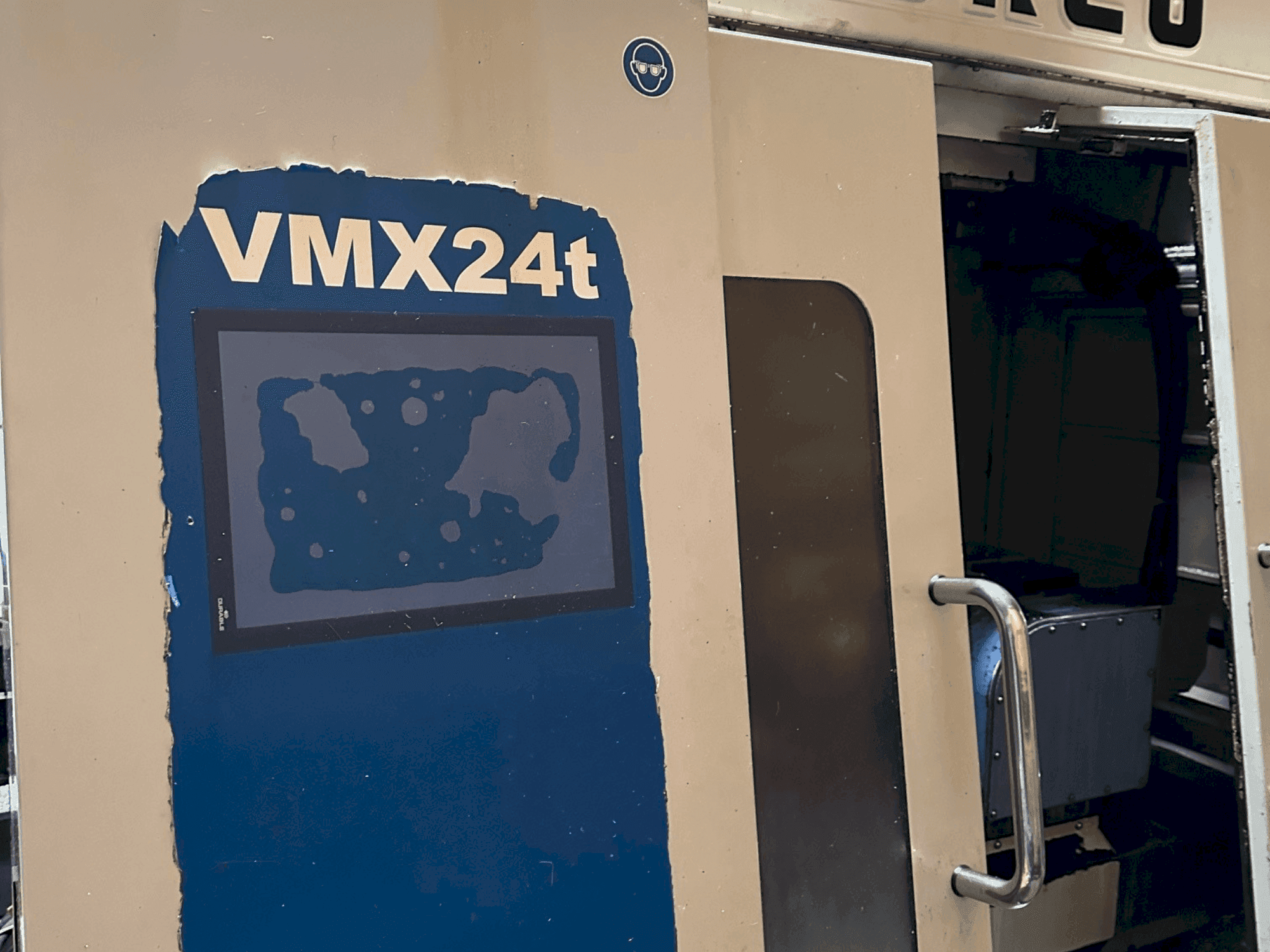 Hurco VMX24t-maskinen framifrån