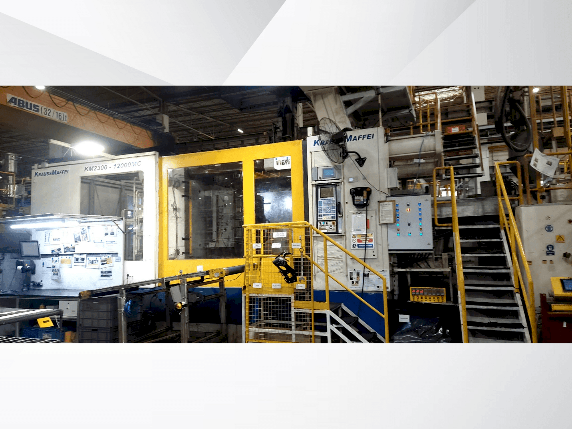 Krauss Maffei 2300-12000 MC-maskinen framifrån